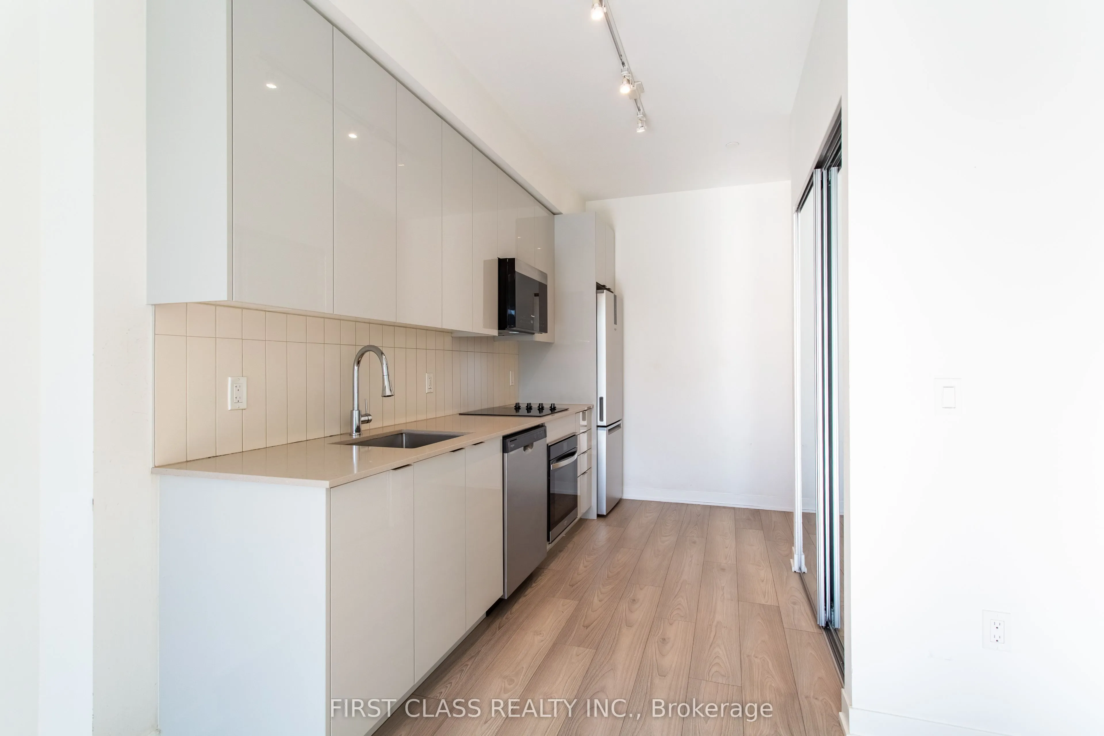 474 Caldari Road #403