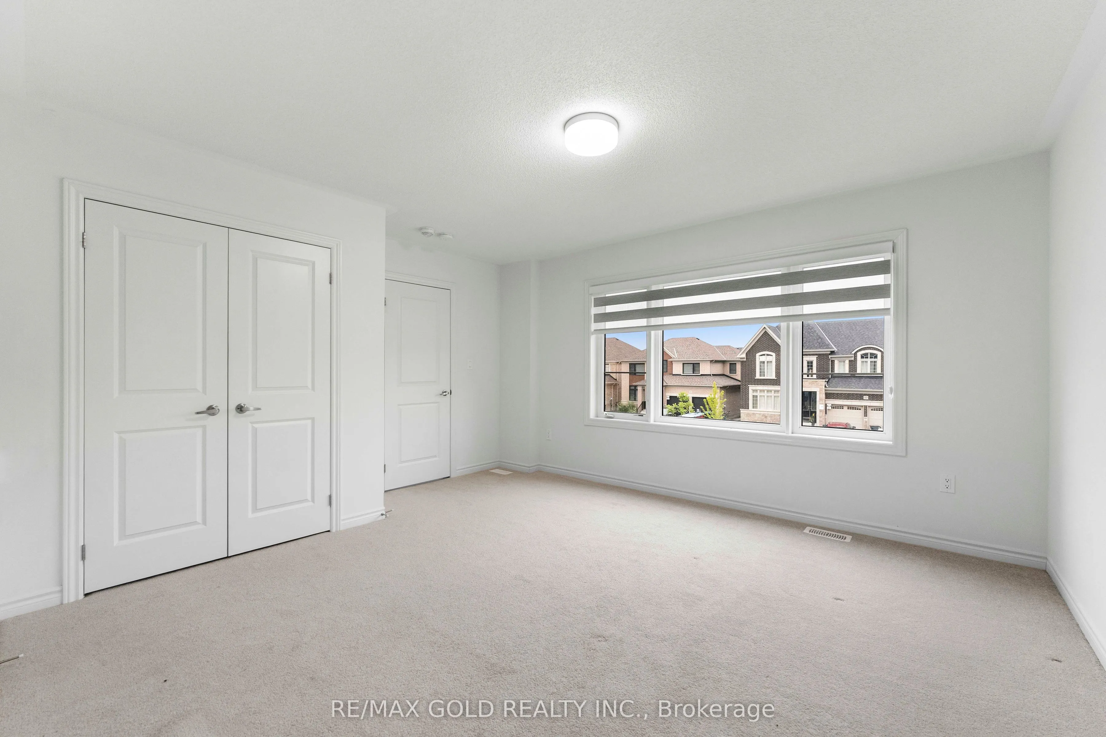 9 Sandhill Crescent