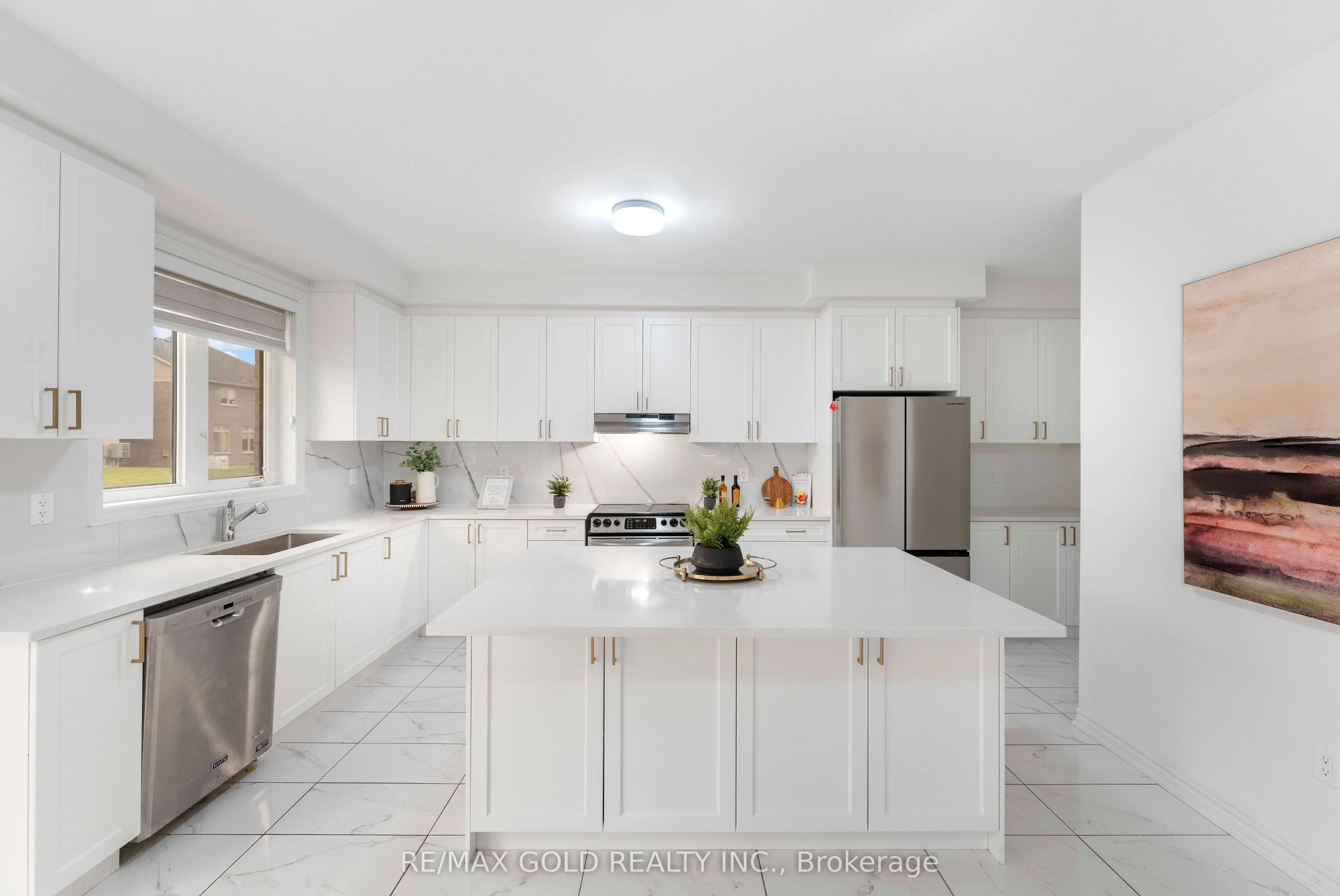 9 Sandhill Crescent