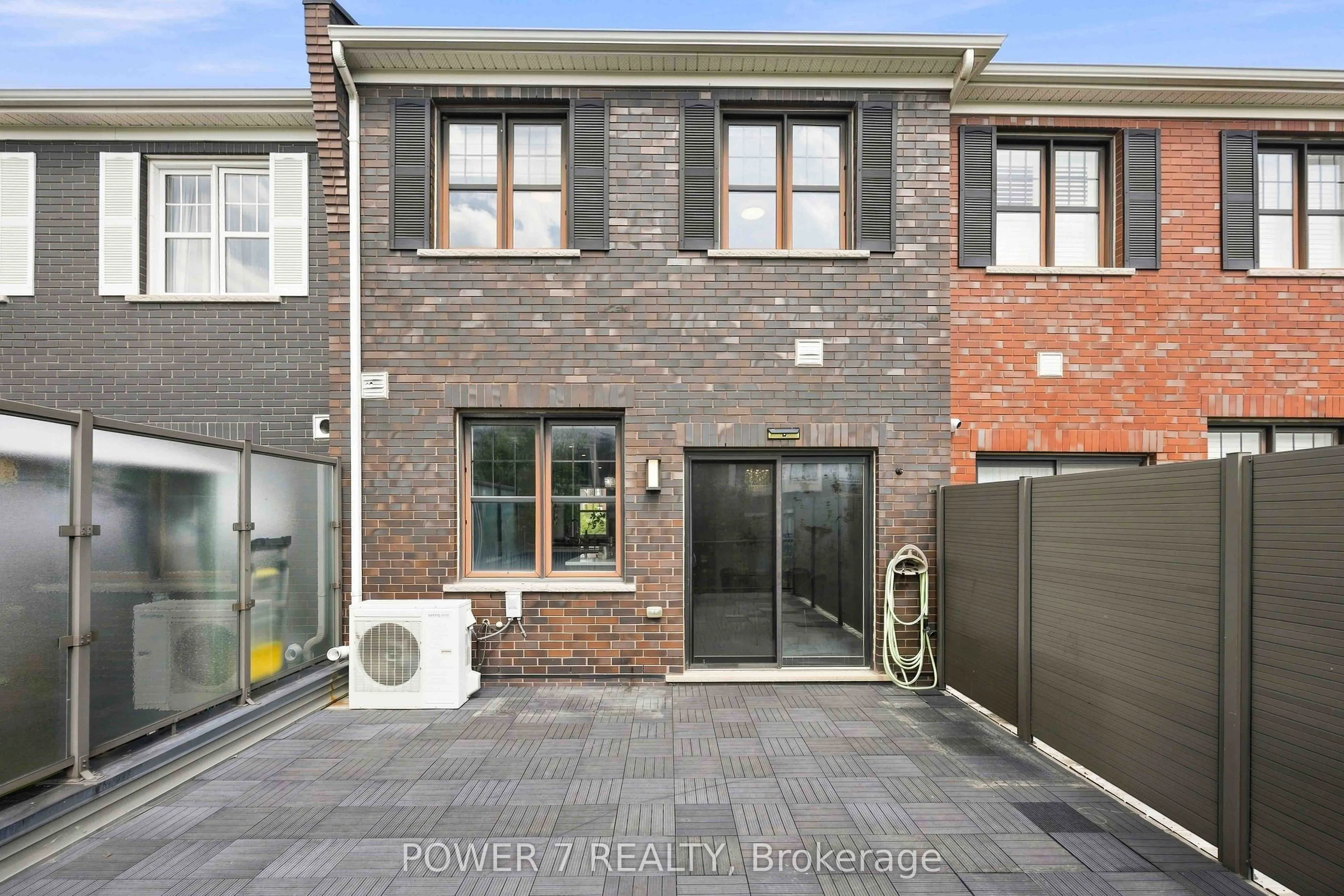 55 Ludwig Court