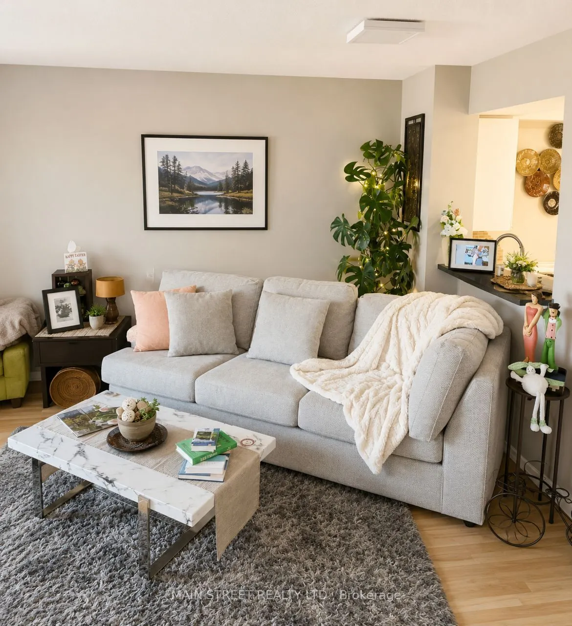 326 Major Mackenzie Drive E #314