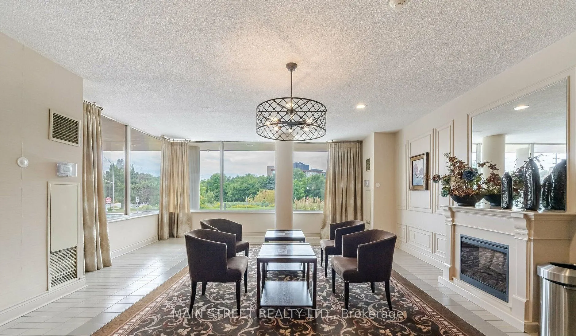 326 Major Mackenzie Drive E #314