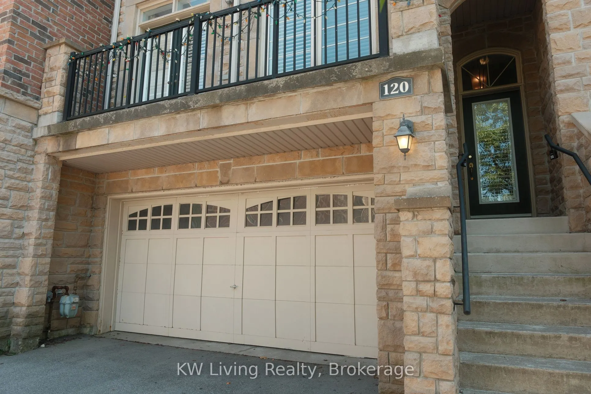 120 Chapman Court