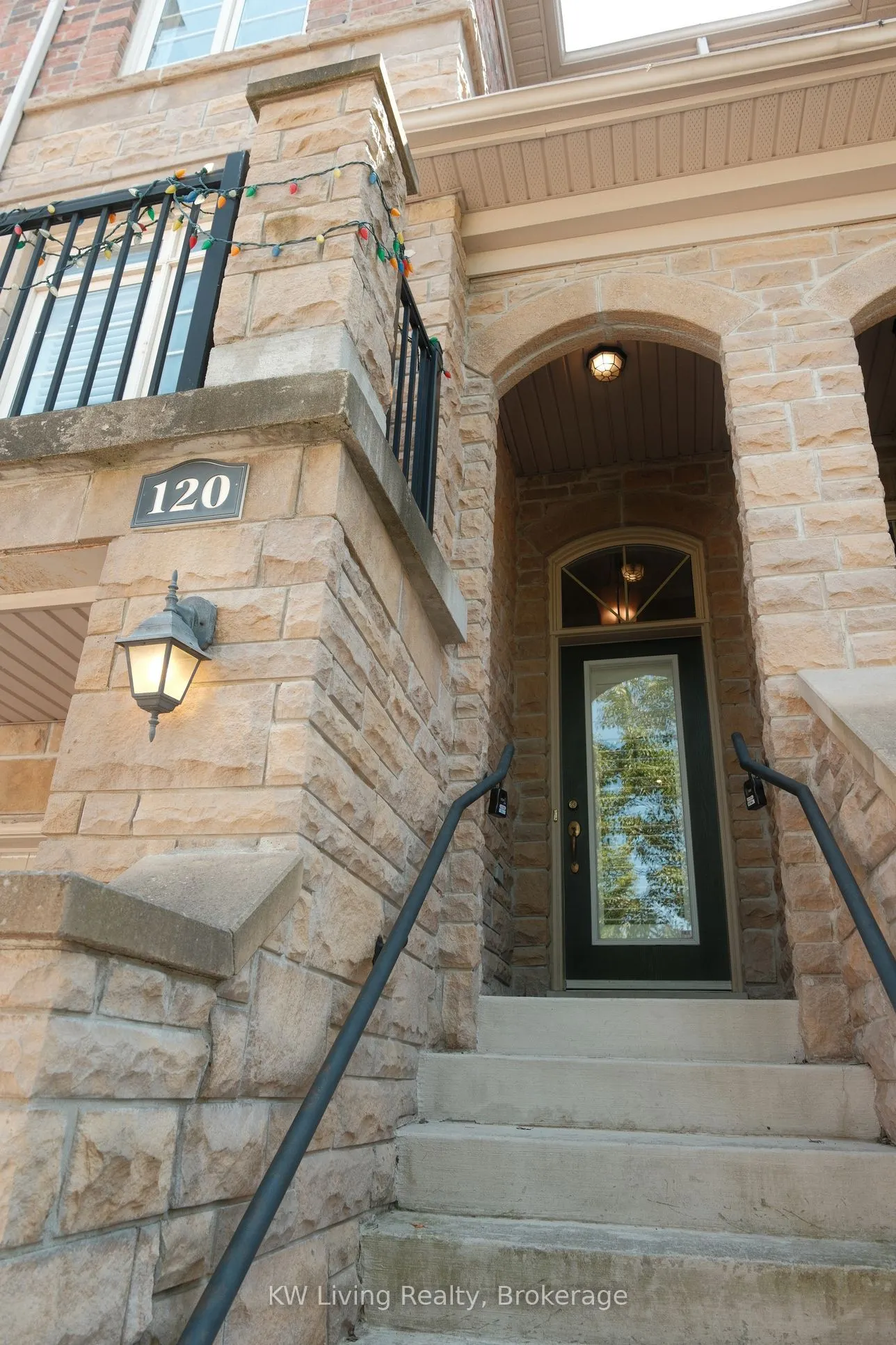 120 Chapman Court