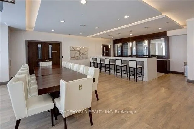 7171 Yonge Street ##901