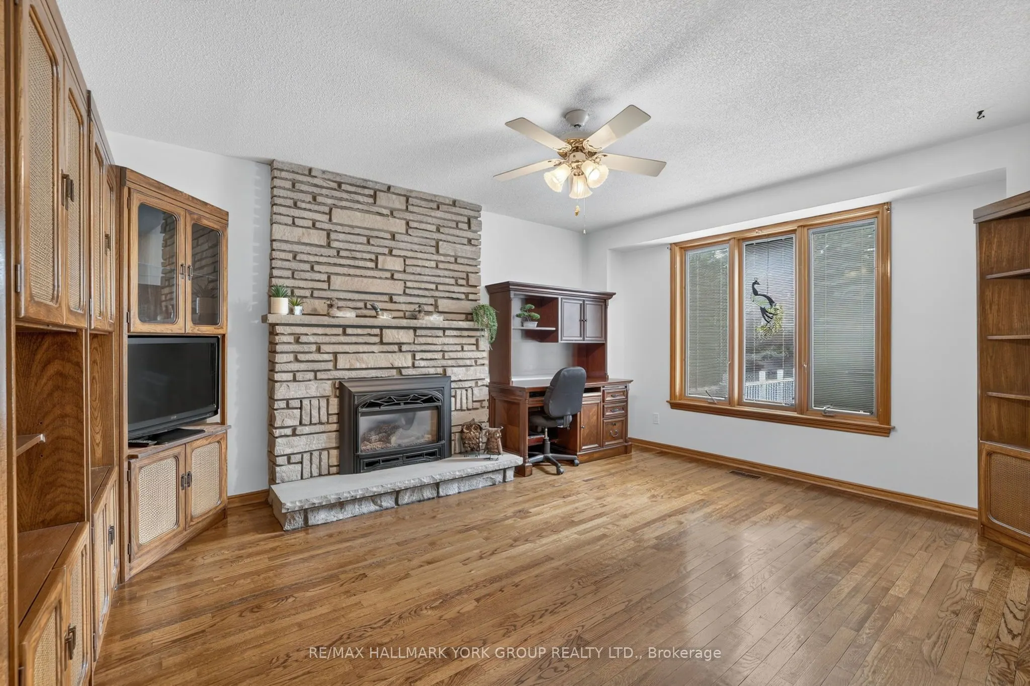 59 Riverglen Drive