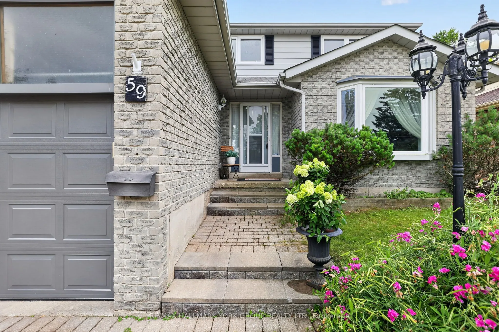 59 Riverglen Drive