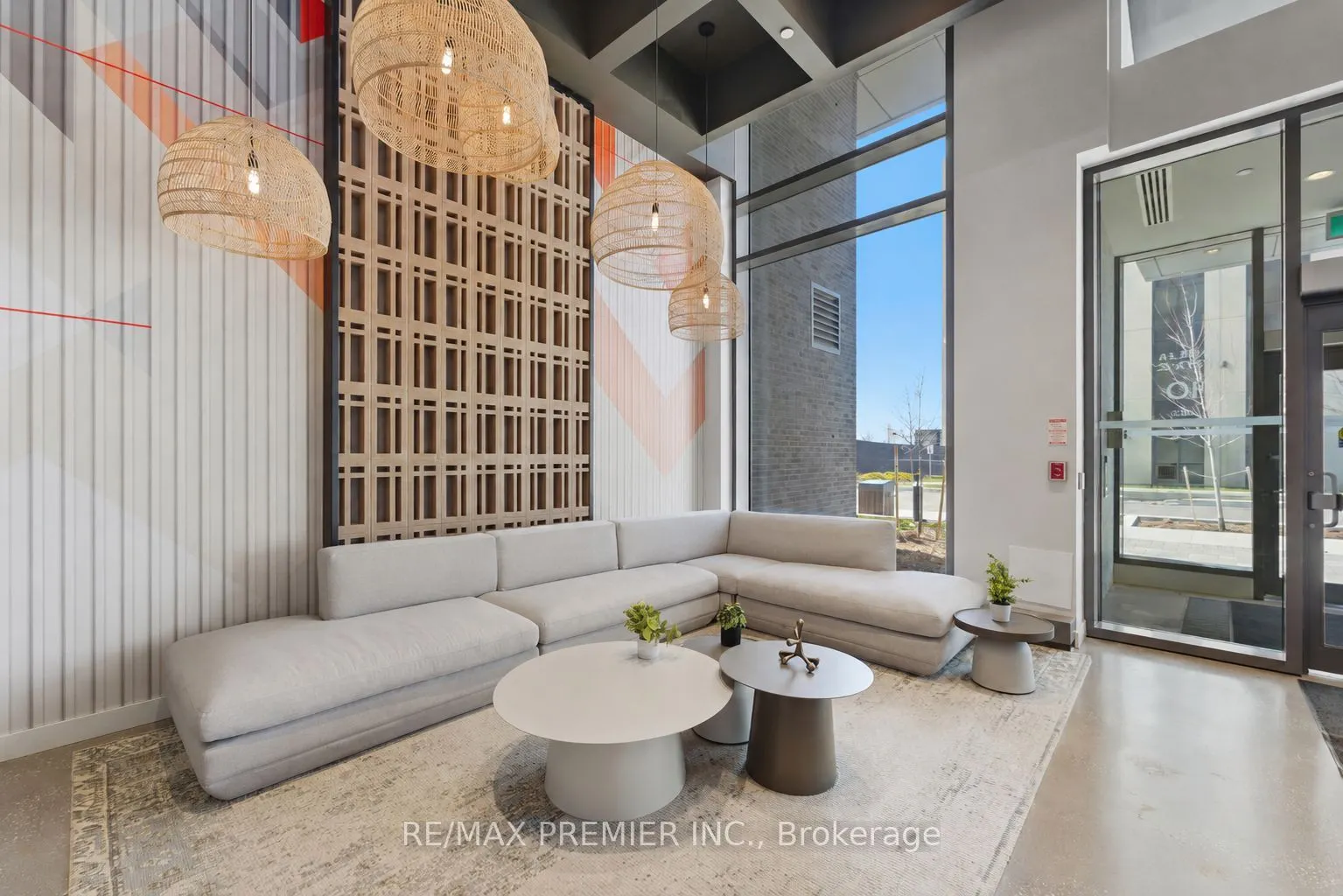 10 Abeja Street #1512