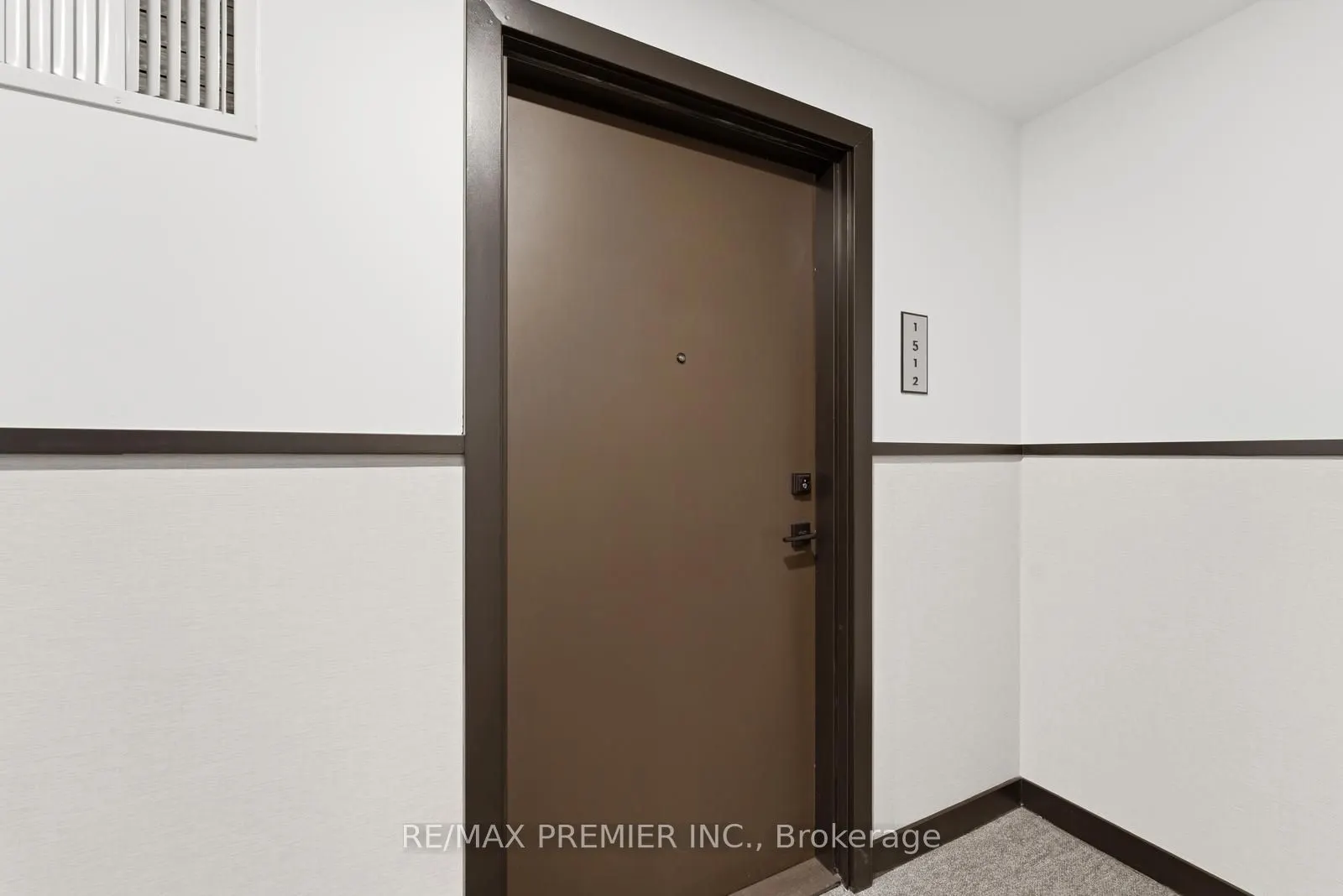 10 Abeja Street #1512