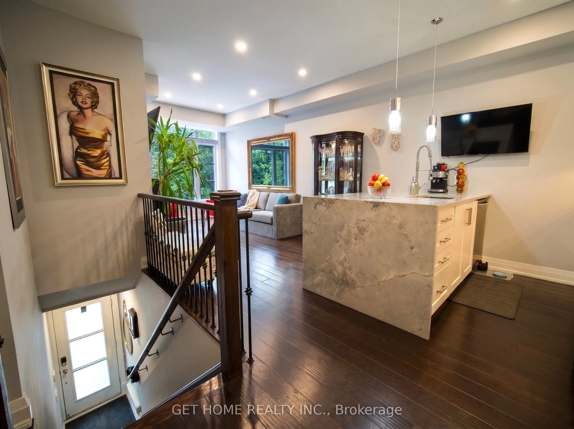 8169 Kipling Avenue E #22