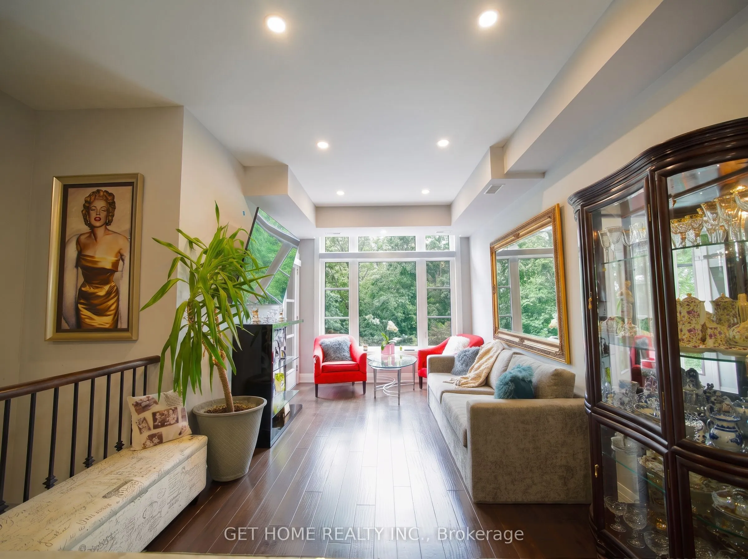 8169 Kipling Avenue E #22