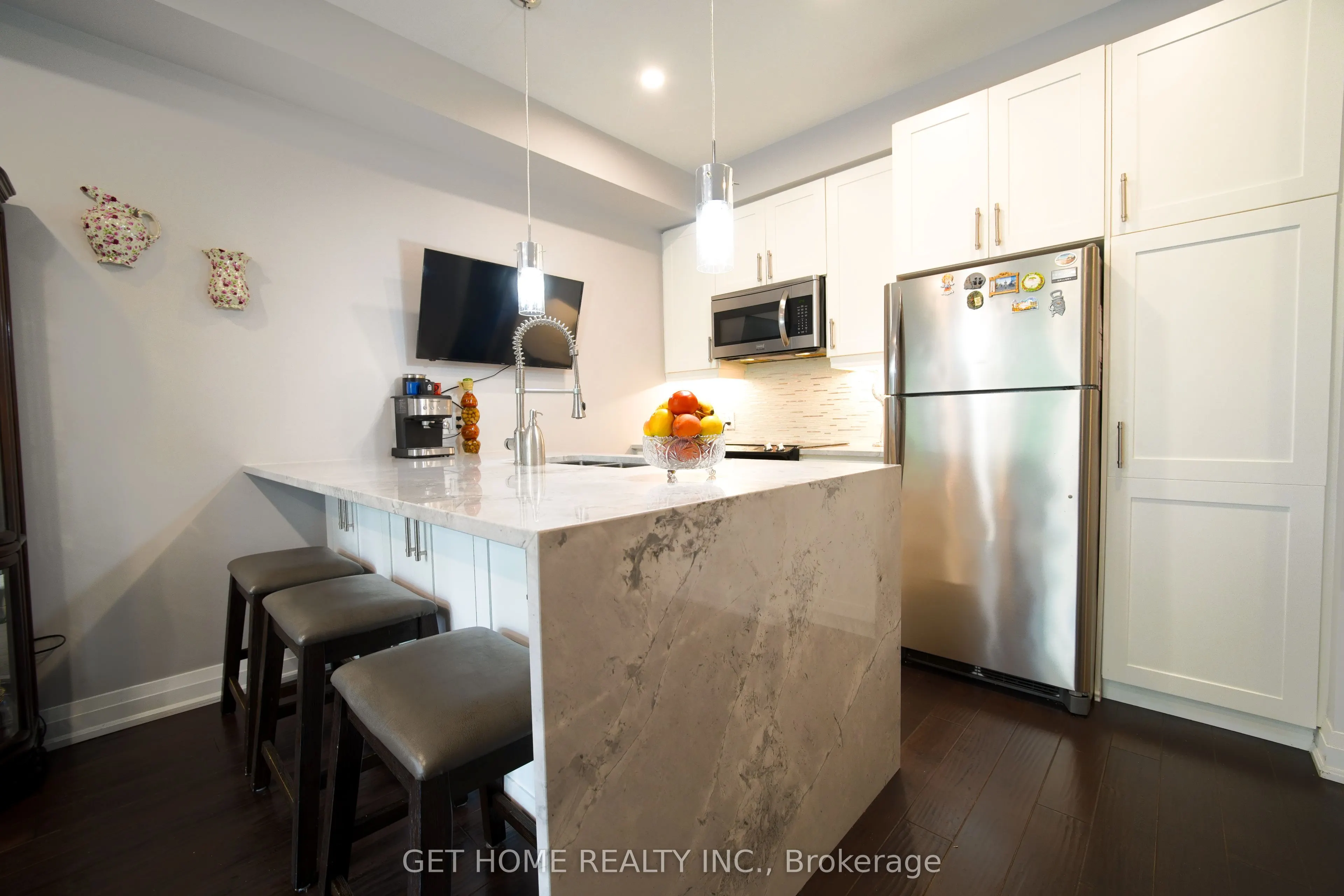 8169 Kipling Avenue E #22