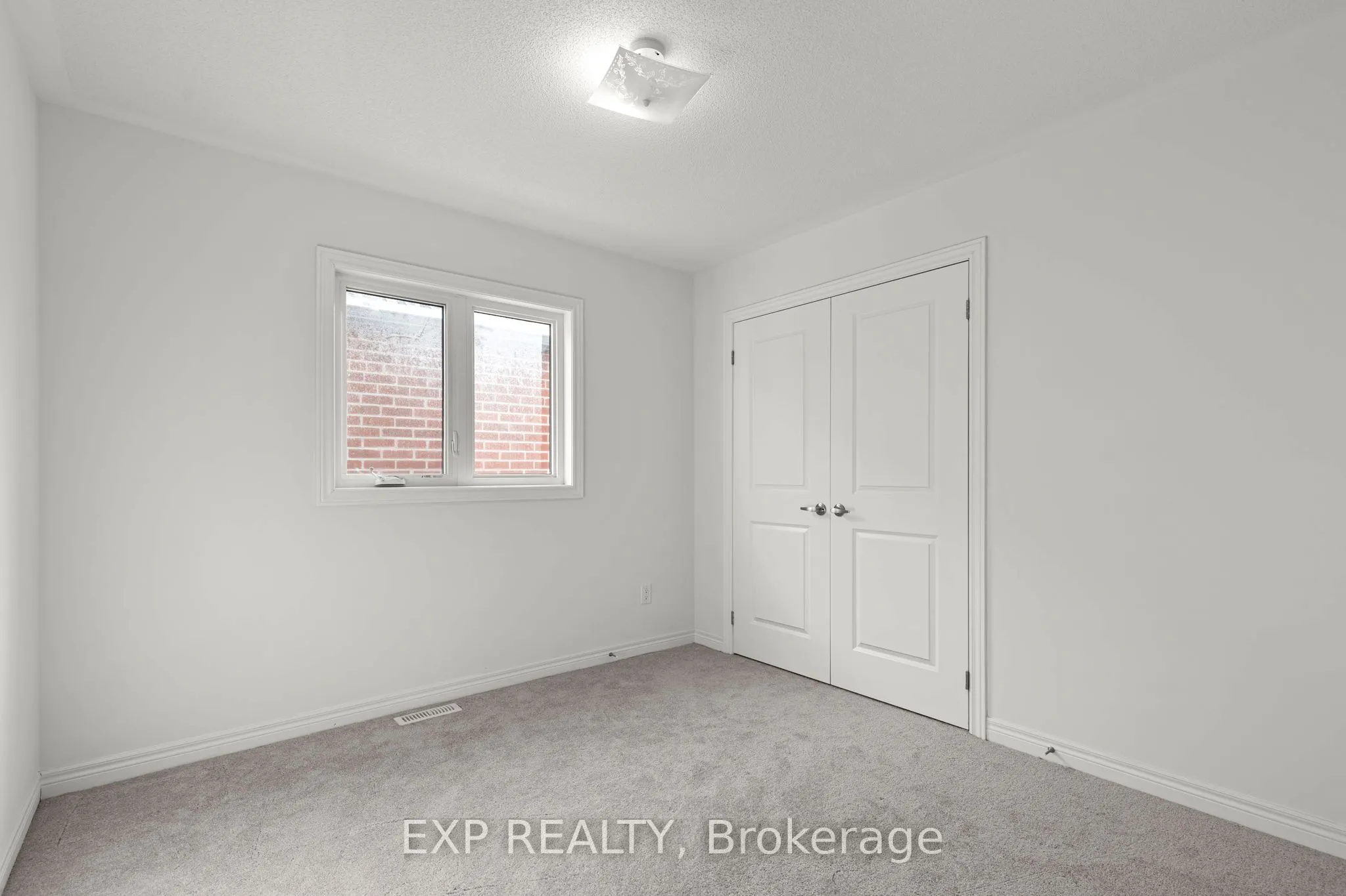 52 Baycroft Boulevard