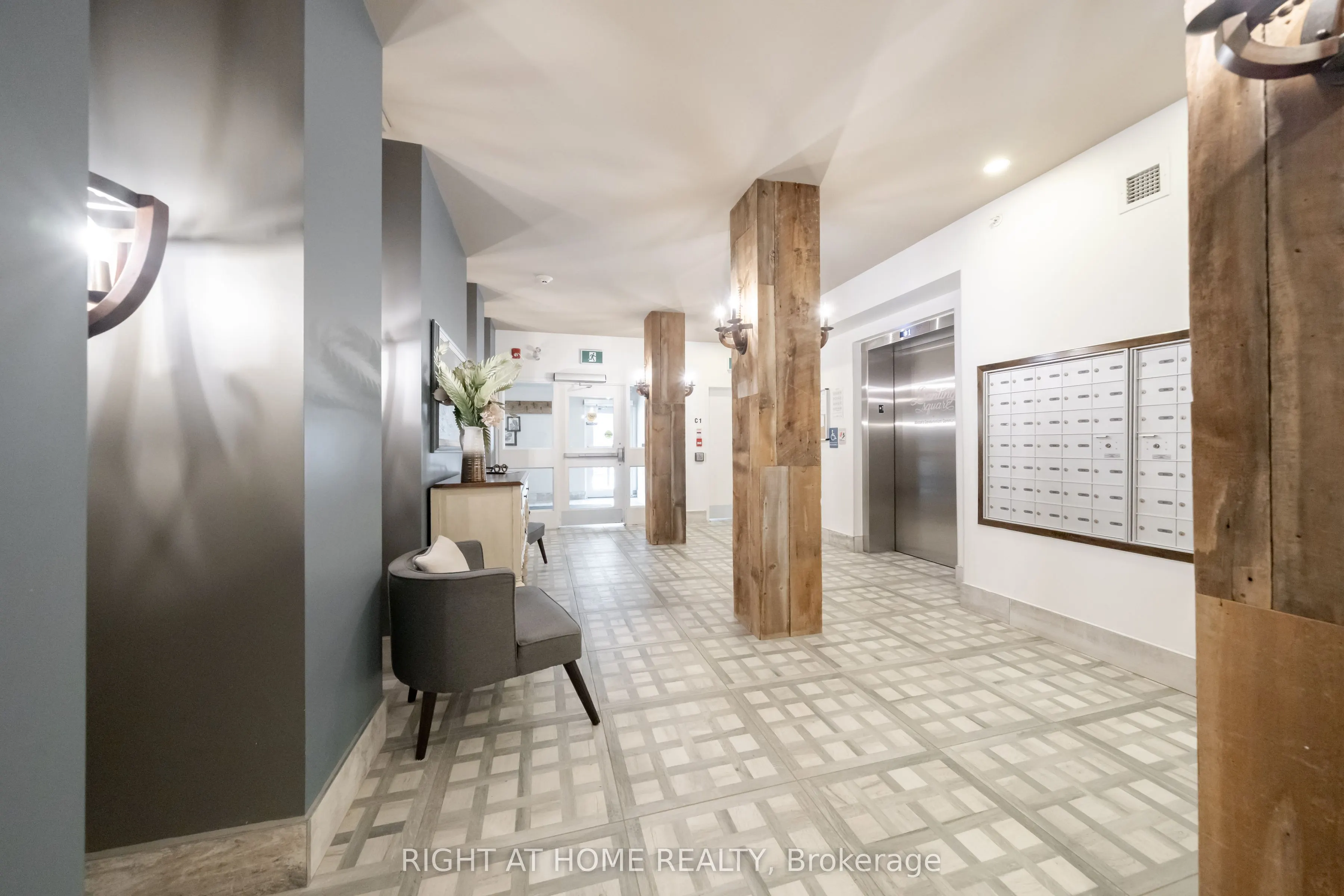 157 Wellington Street E #304