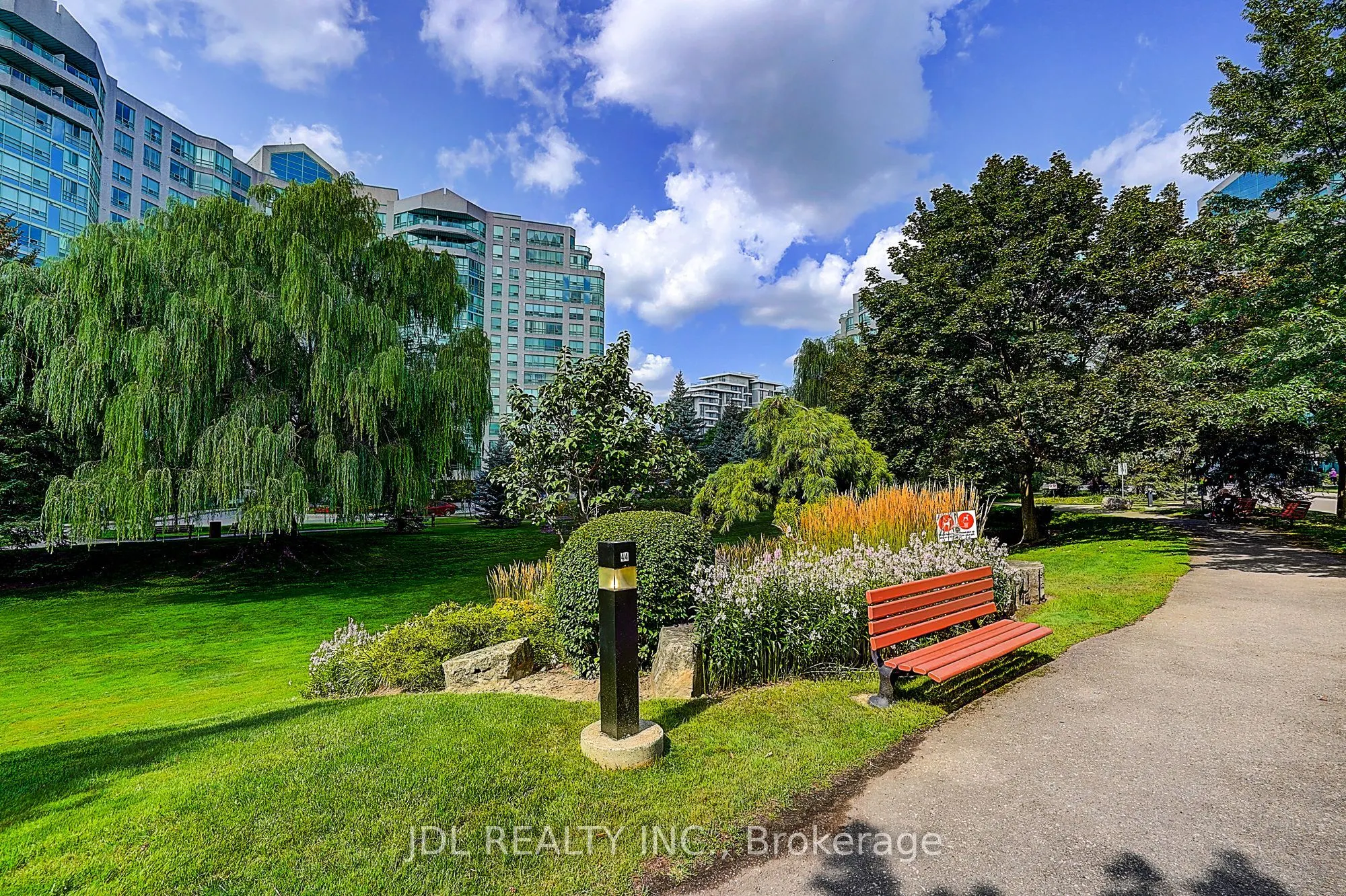 7825 Bayview Avenue #219