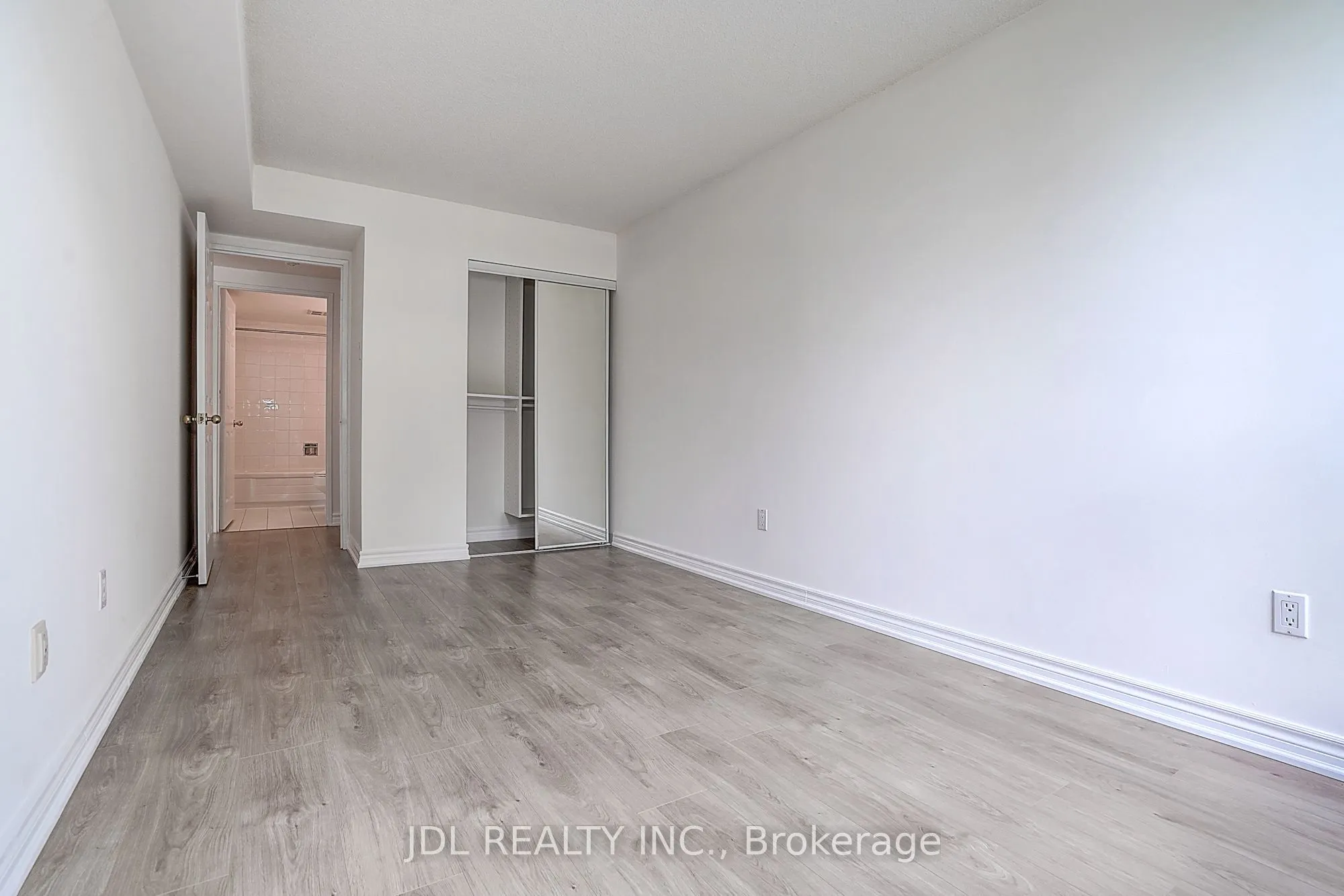 7825 Bayview Avenue #219