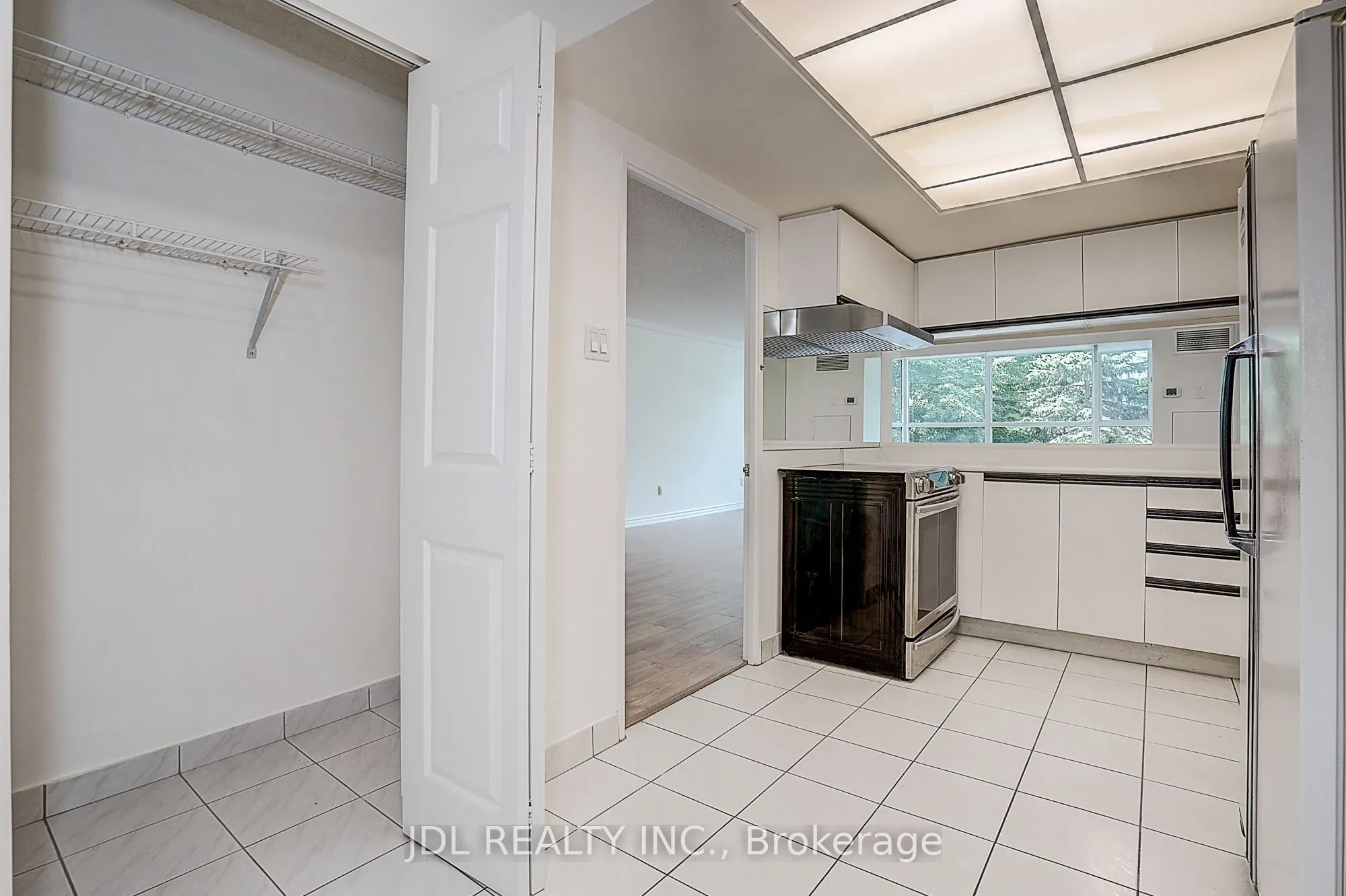 7825 Bayview Avenue #219