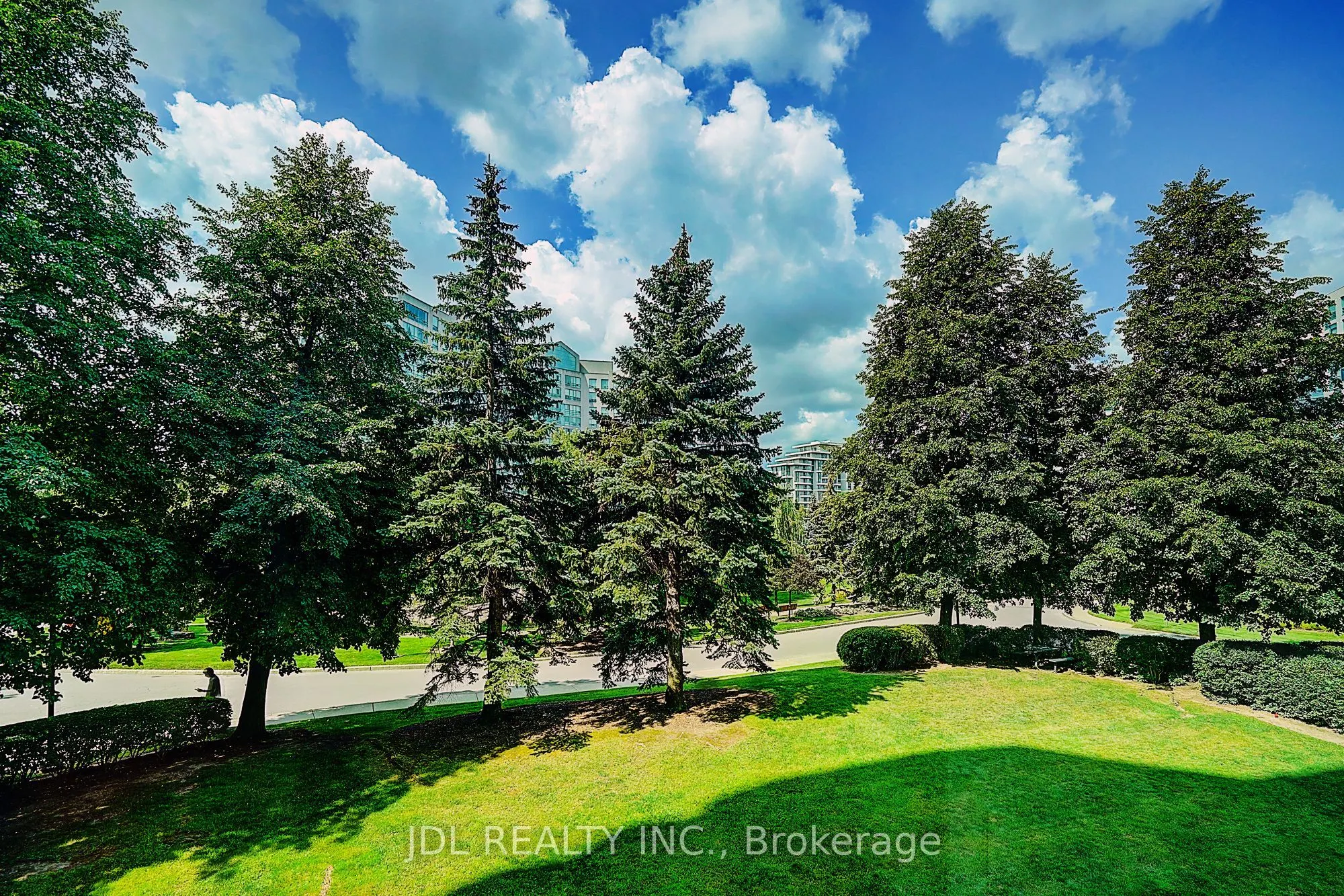 7825 Bayview Avenue #219