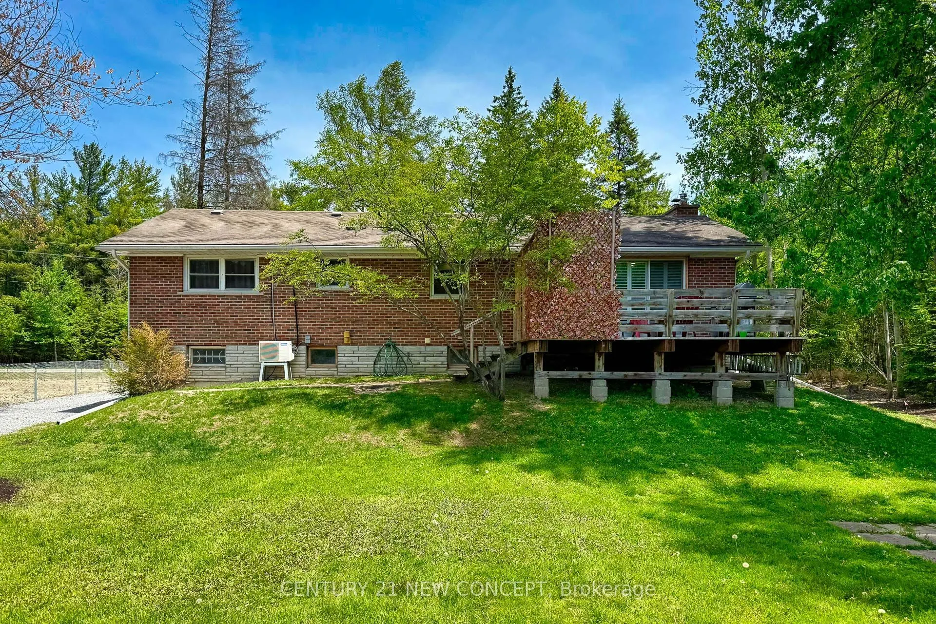 20430 Bathurst Street