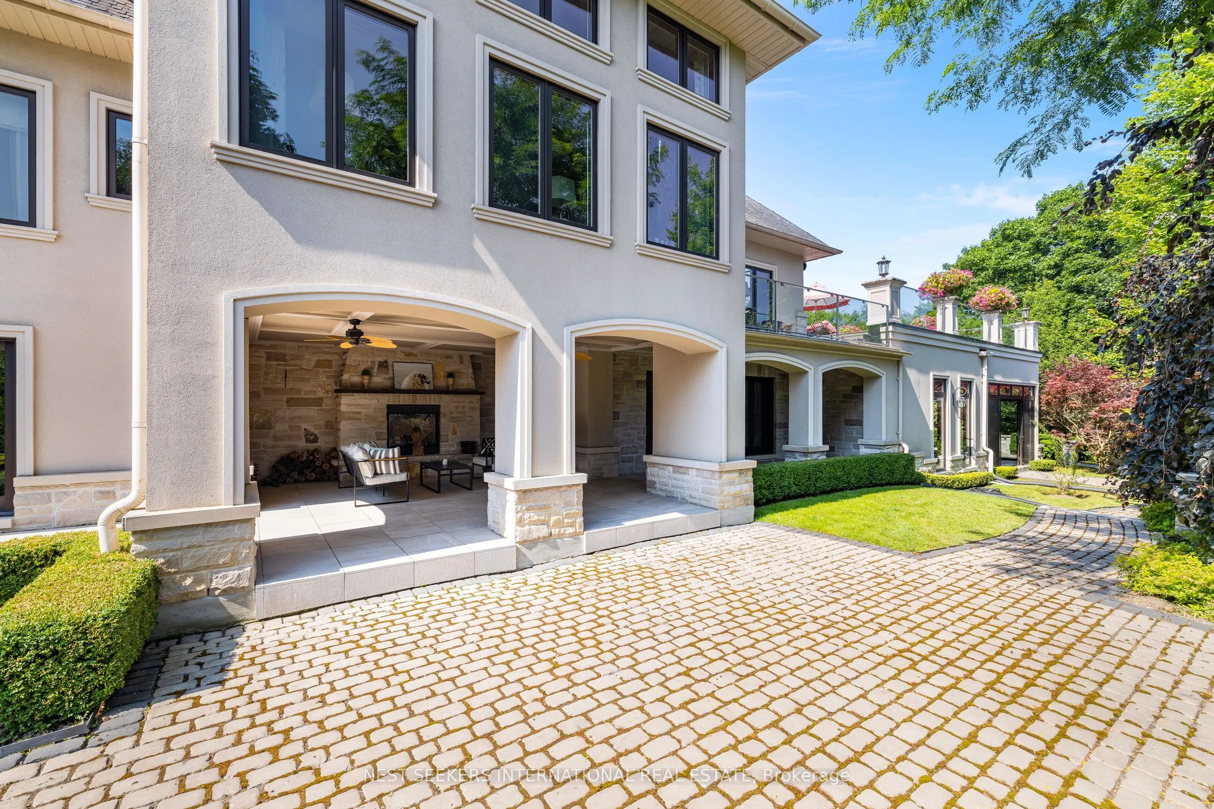 111 Manitou Drive