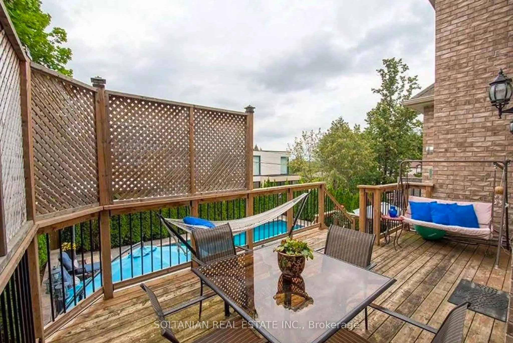 90 Grandview Avenue