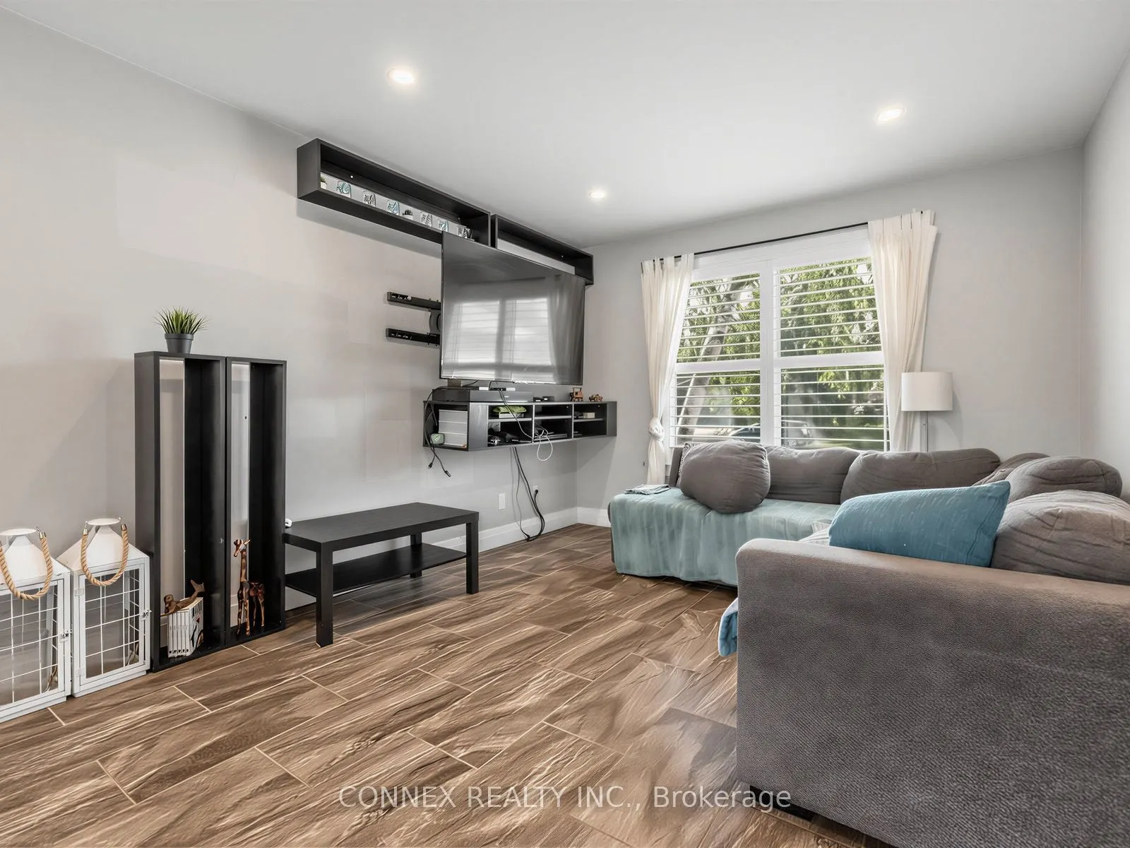 77 Colony Trail Boulevard