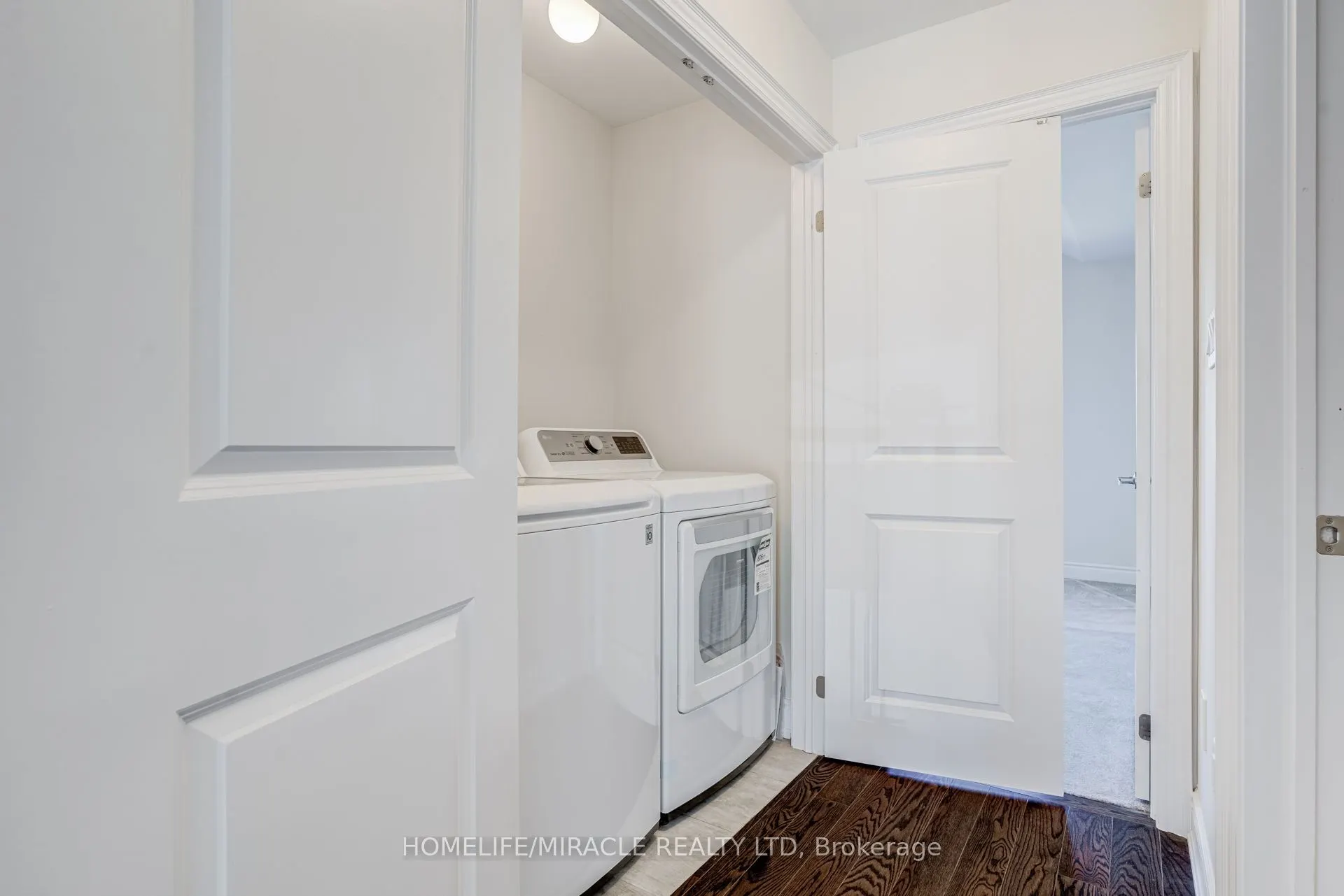 25 Lorne Thomas Place