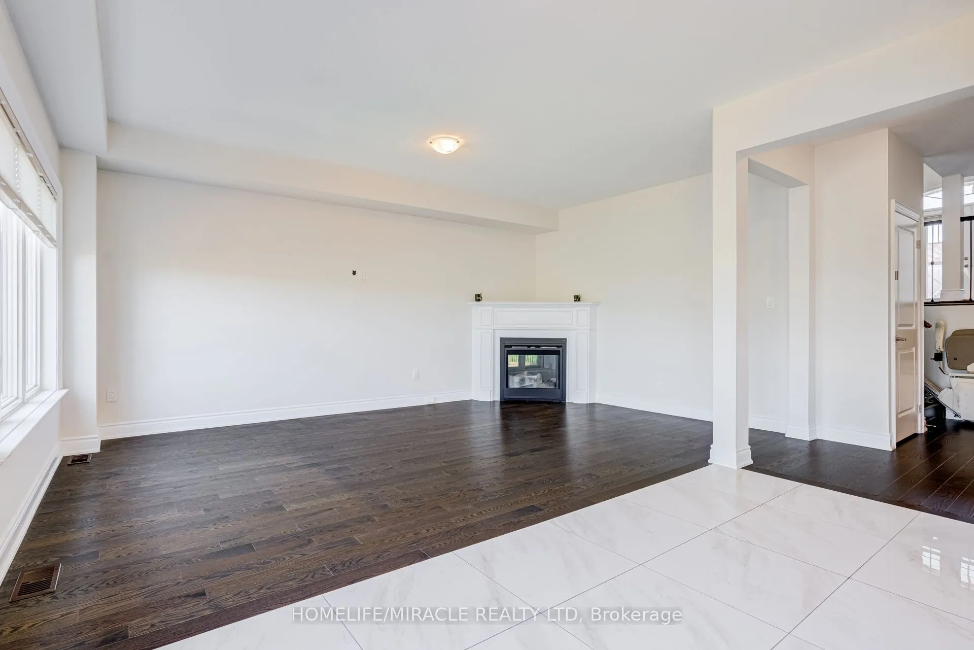 25 Lorne Thomas Place