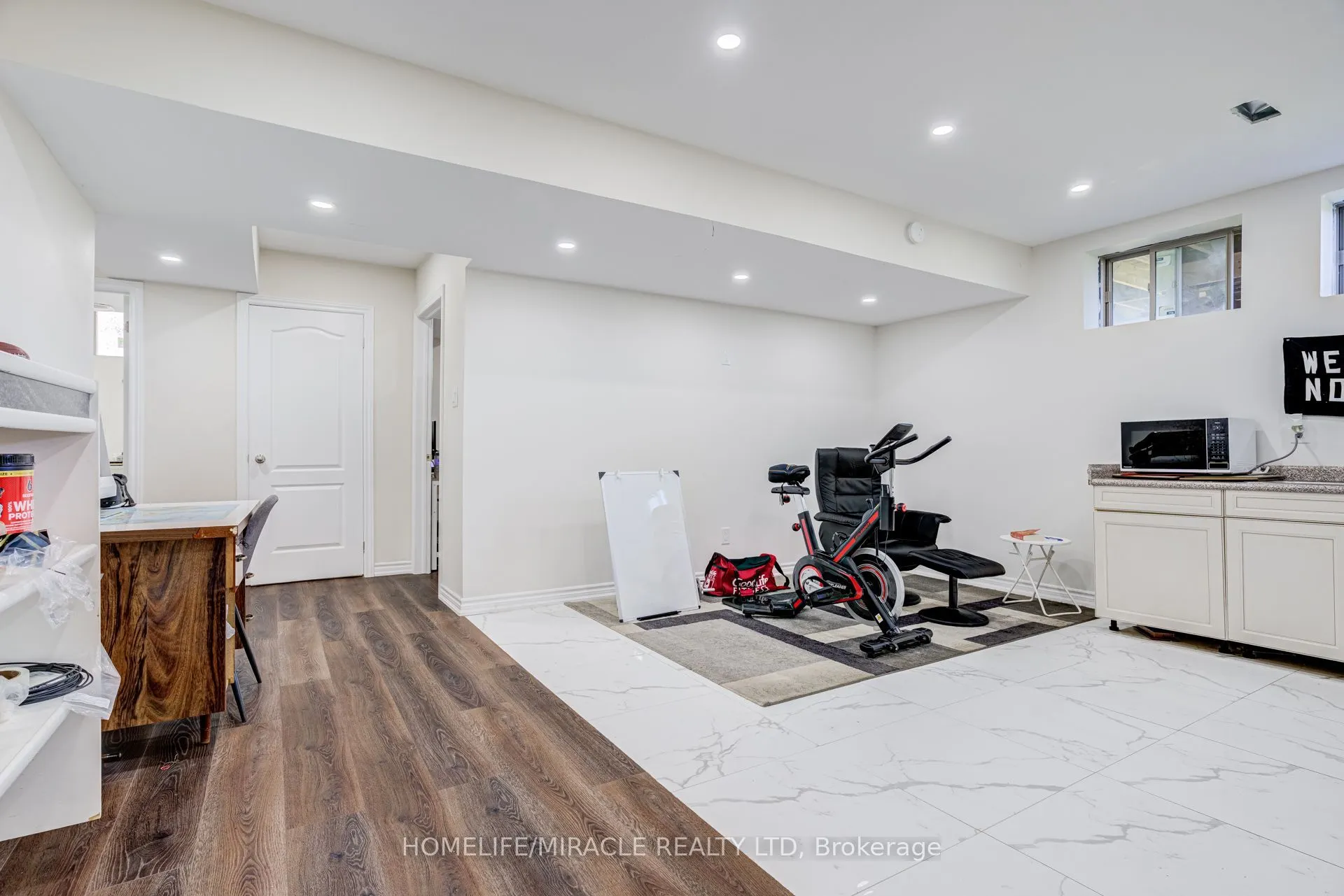 25 Lorne Thomas Place