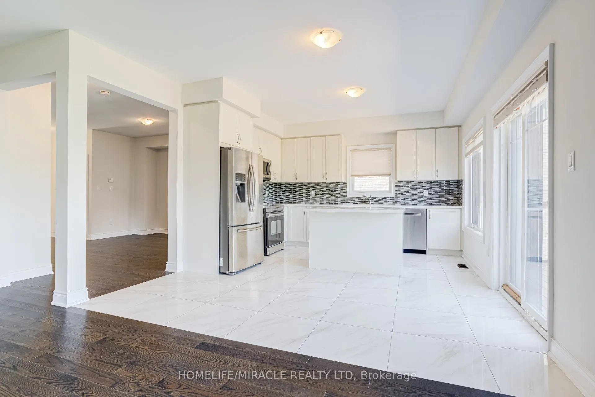 25 Lorne Thomas Place
