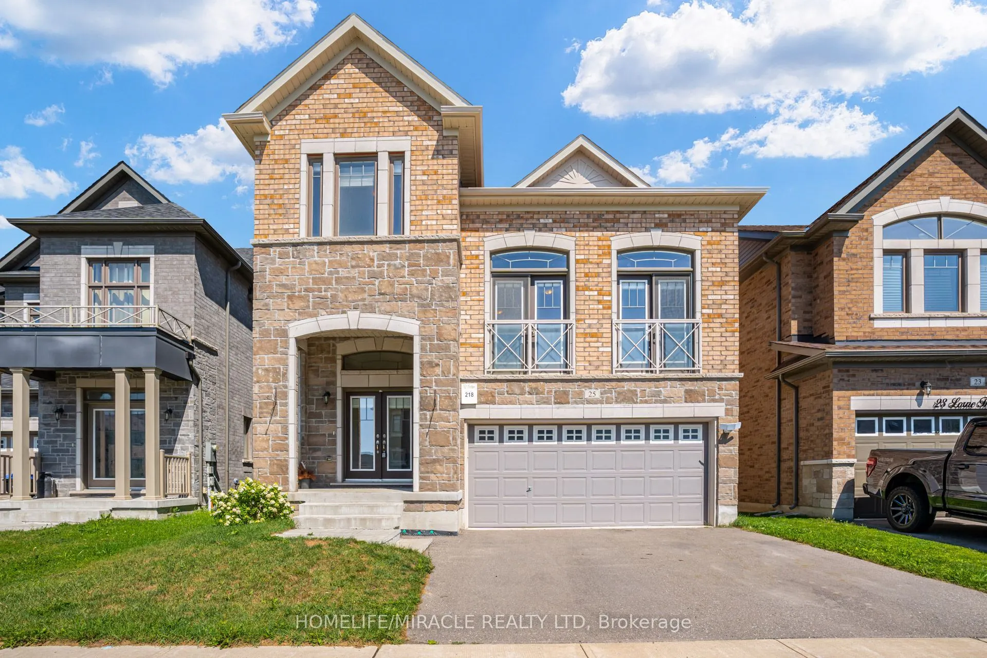 25 Lorne Thomas Place