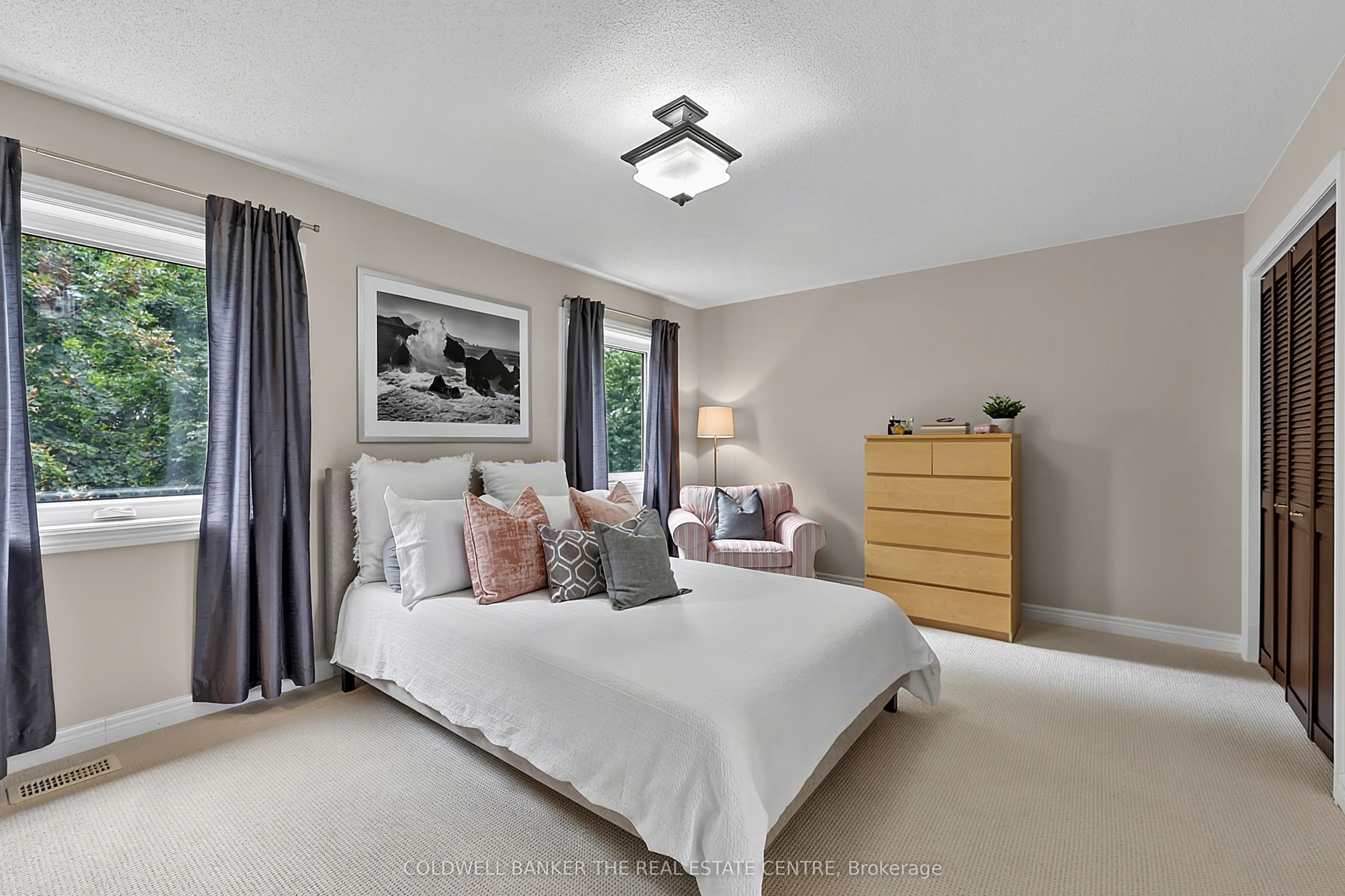 37 Rainbow Court