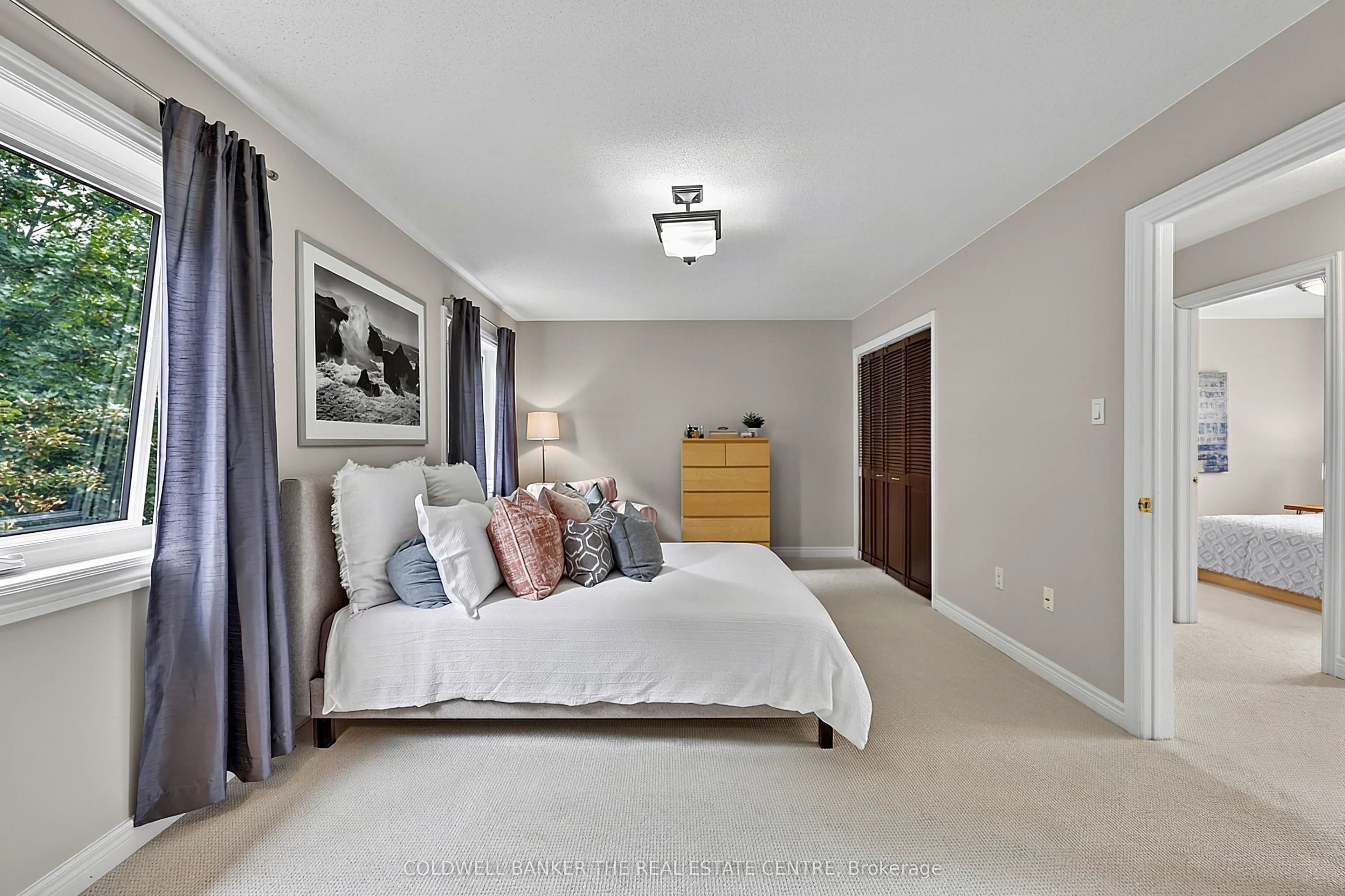 37 Rainbow Court