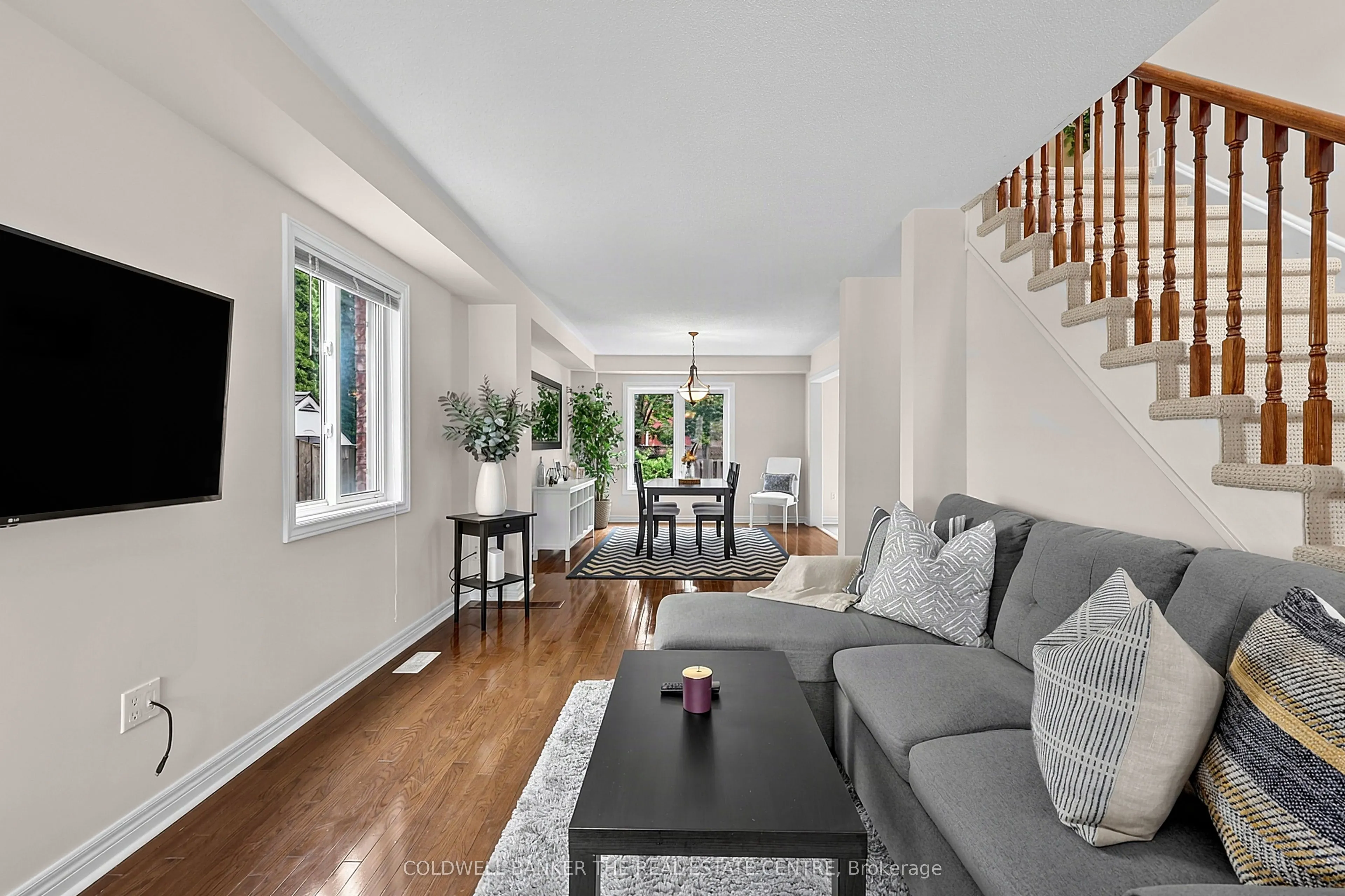37 Rainbow Court