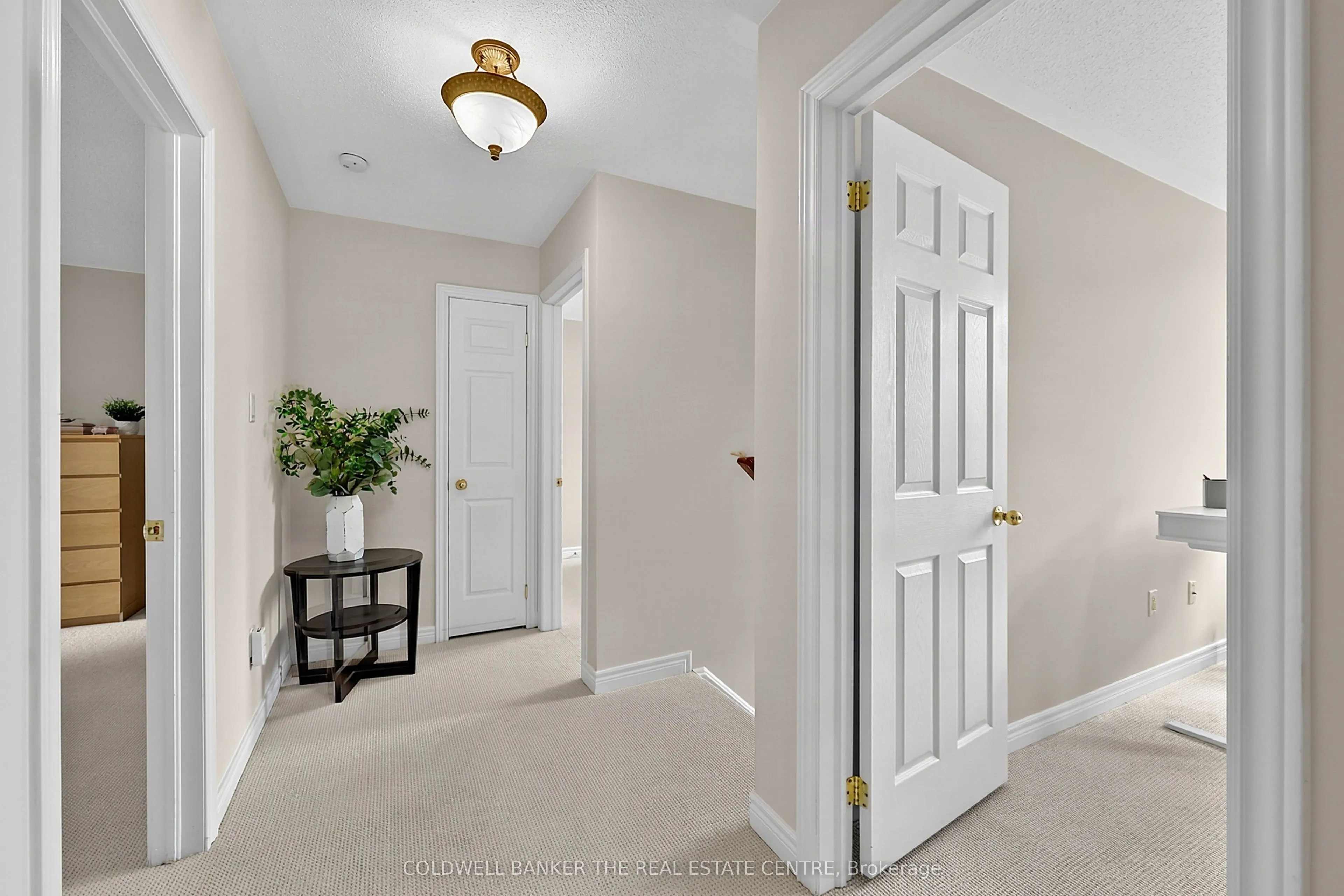 37 Rainbow Court