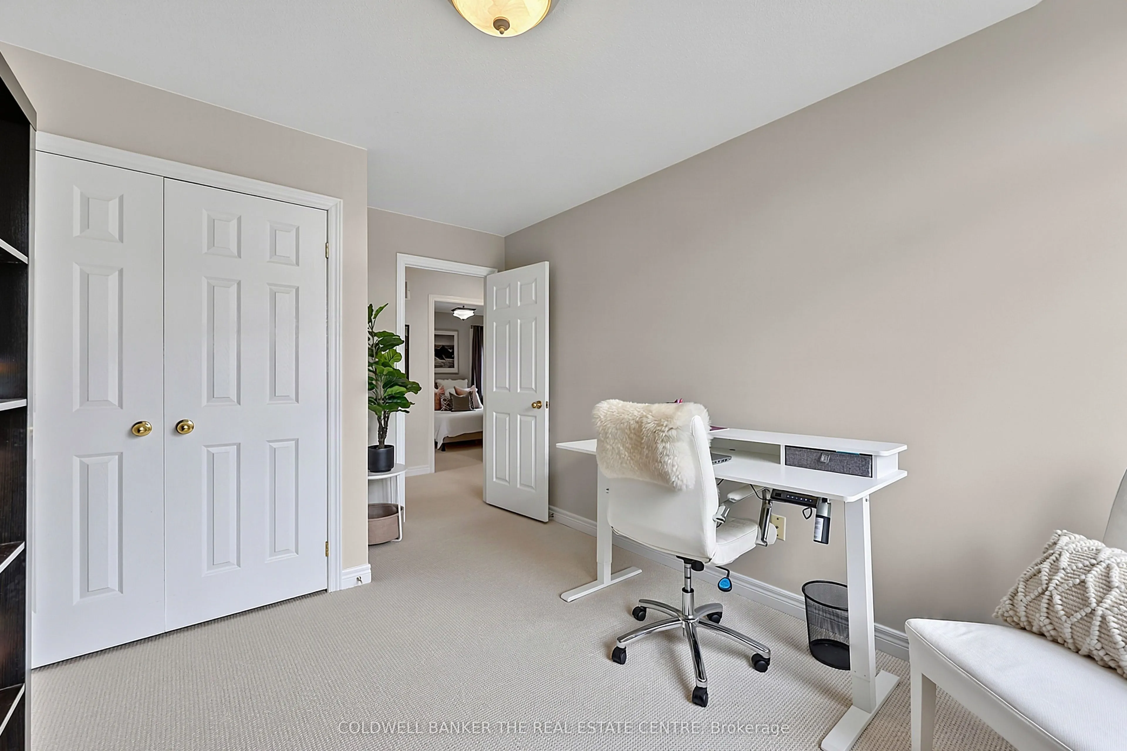 37 Rainbow Court