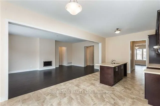 58 Ken Sinclair Crescent