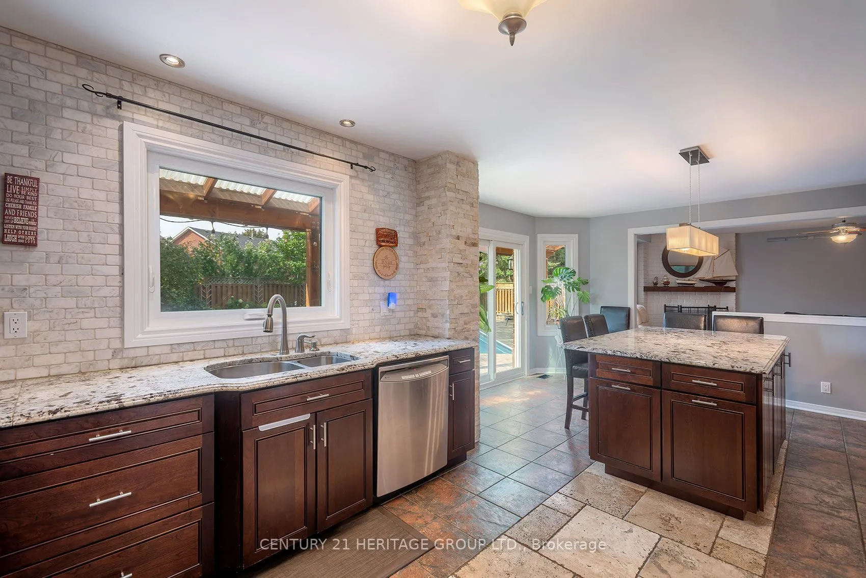 55 Chartwell Crescent