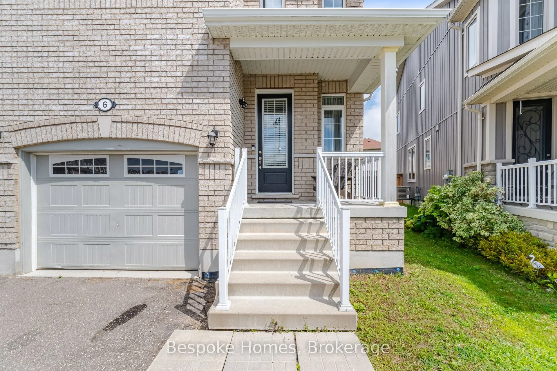 6 Hutton Crescent