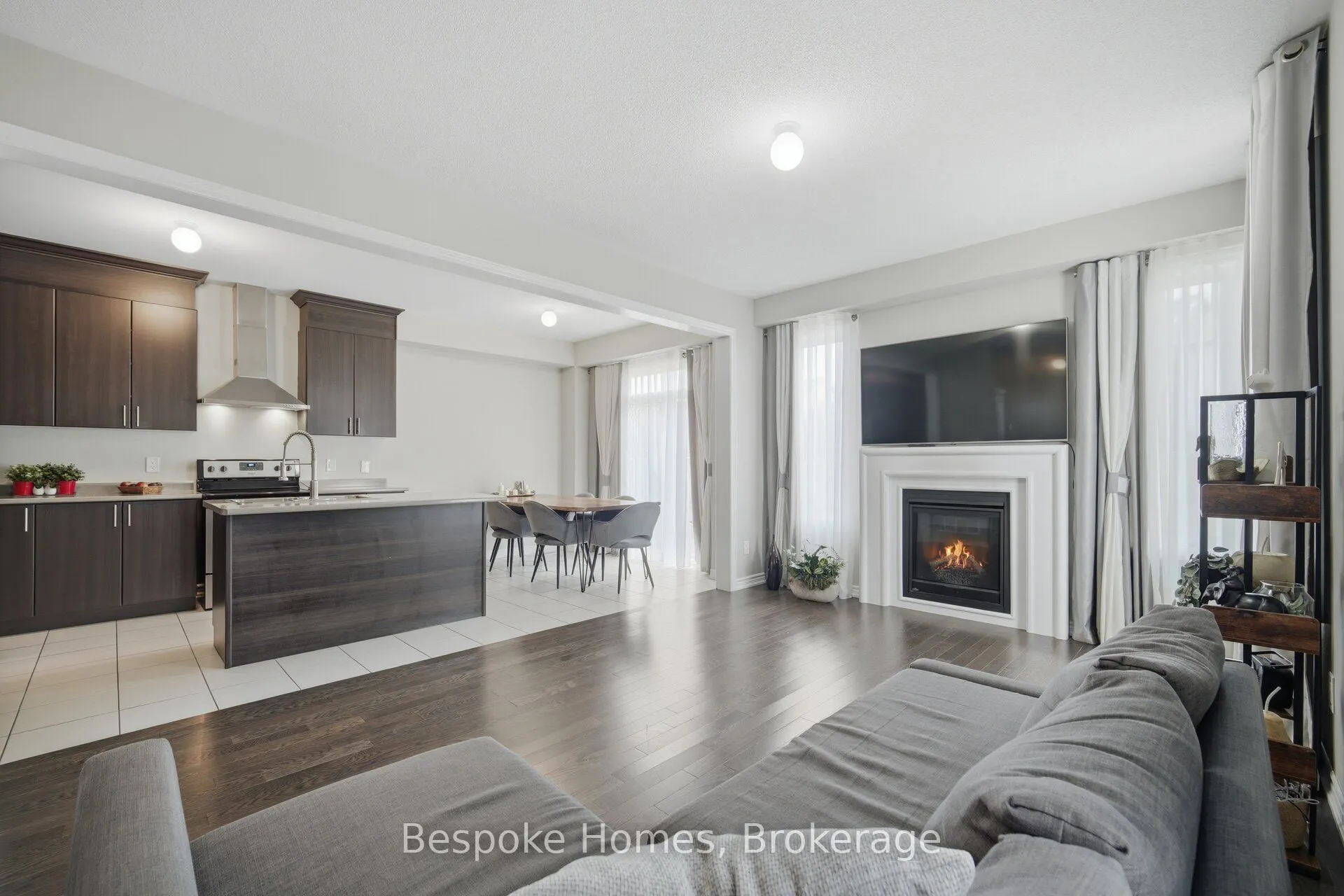 6 Hutton Crescent
