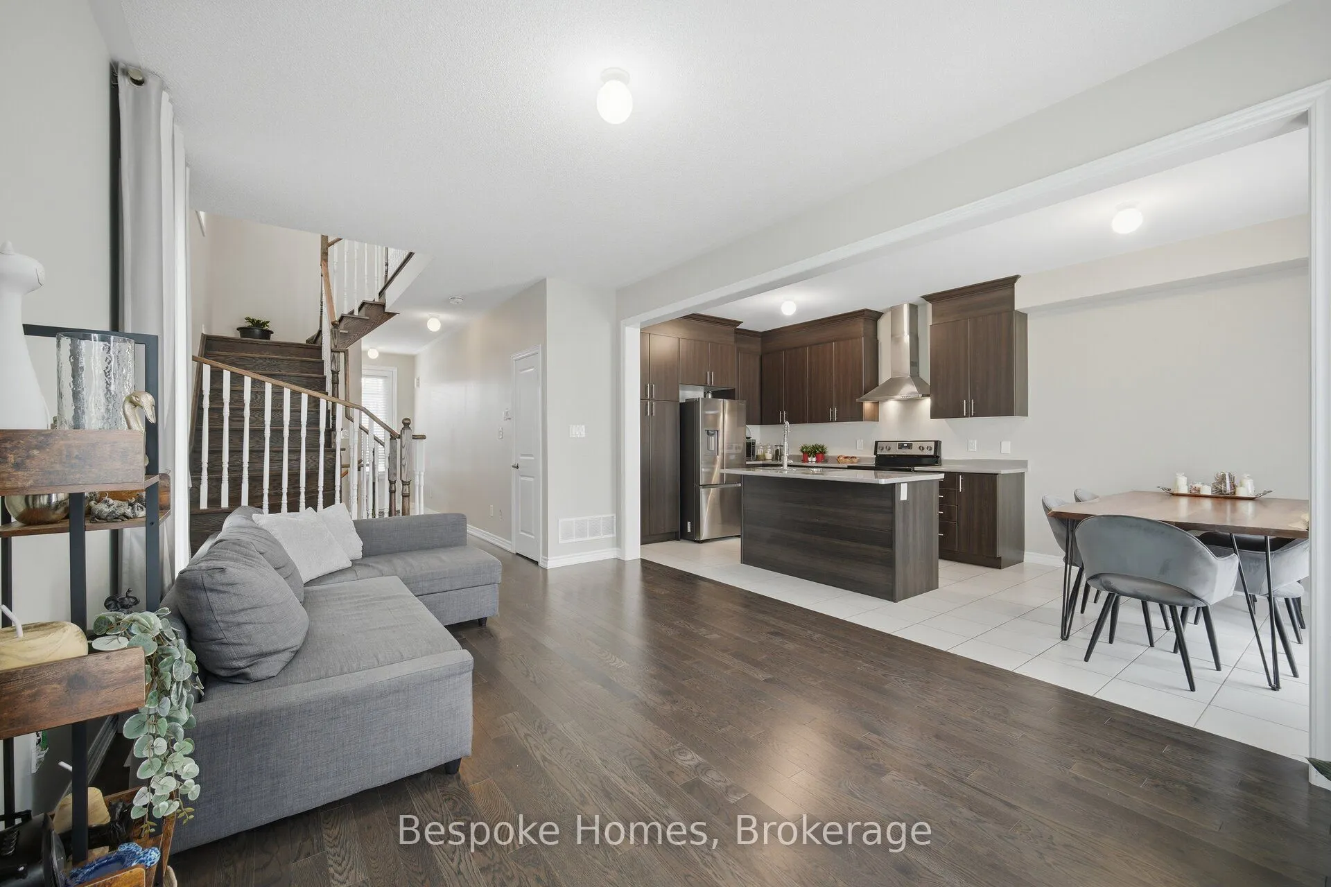 6 Hutton Crescent