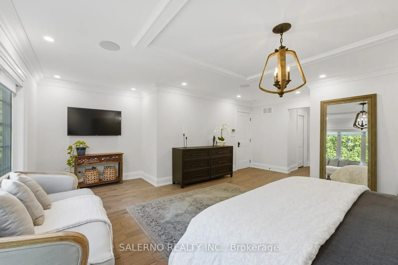 35 Sir Constantine Drive