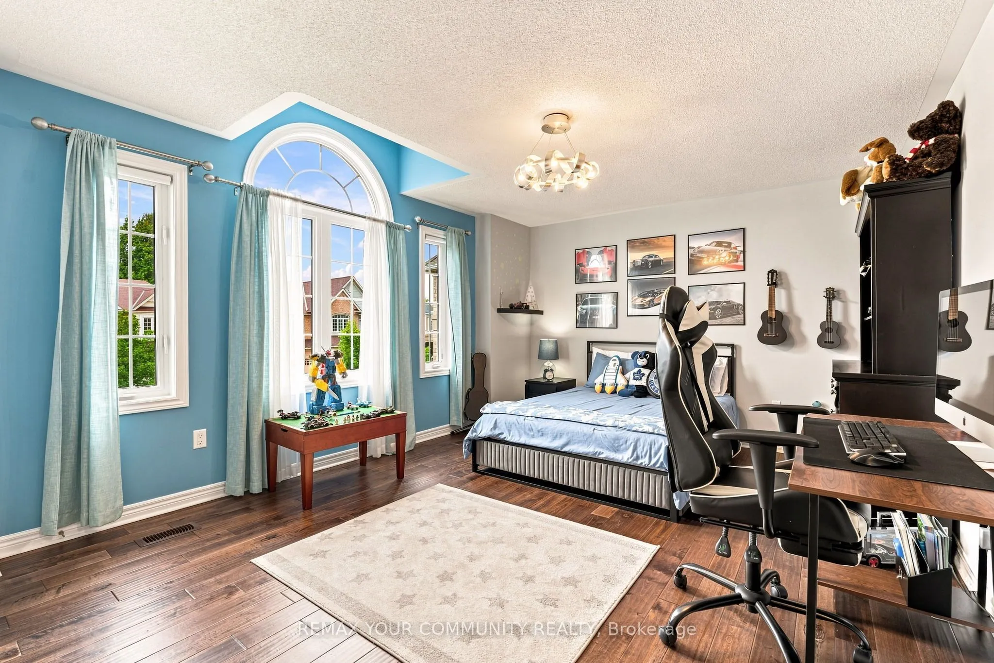 176 Tigertail Crescent