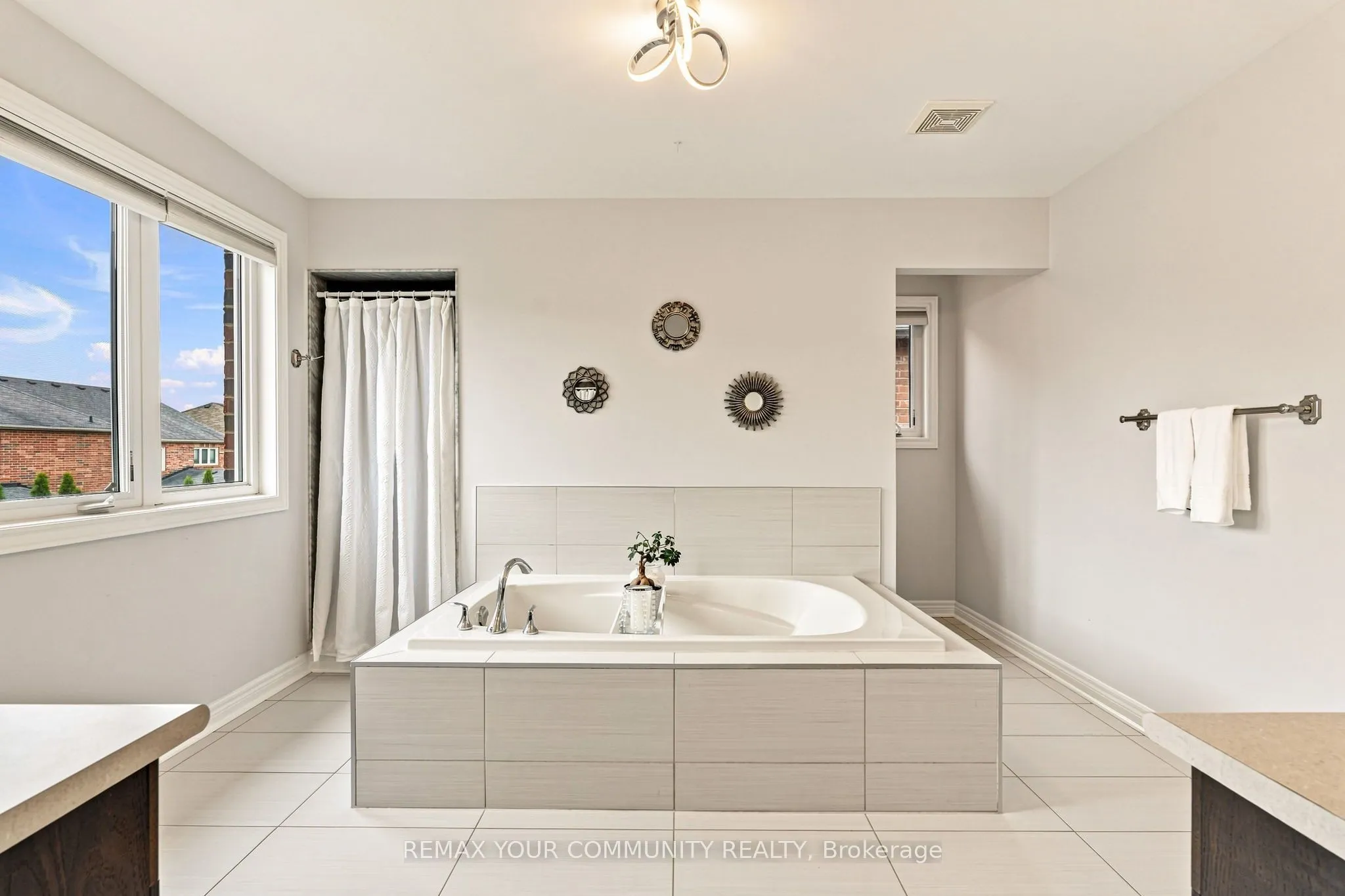 176 Tigertail Crescent