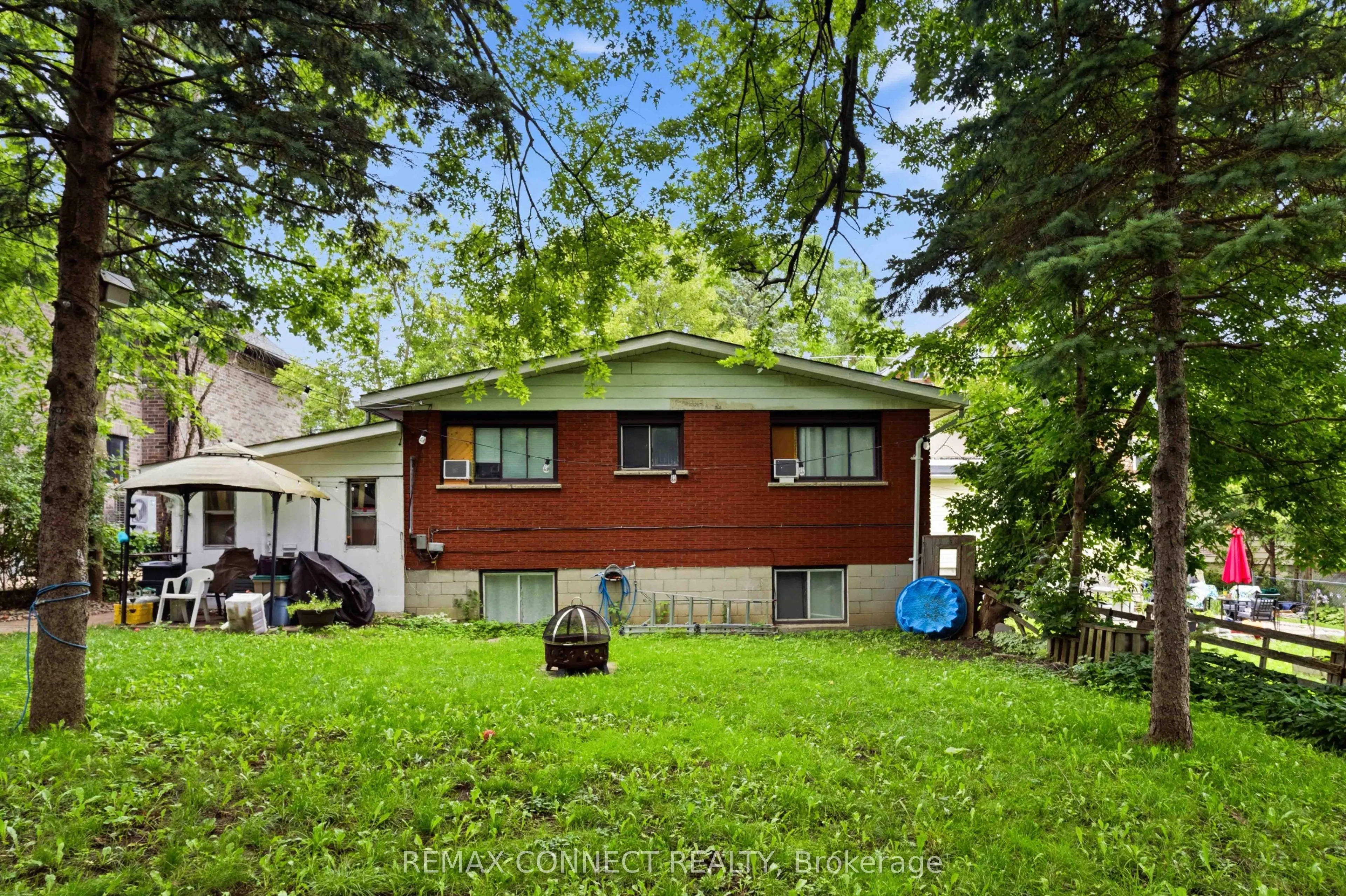 322 Andrew Street