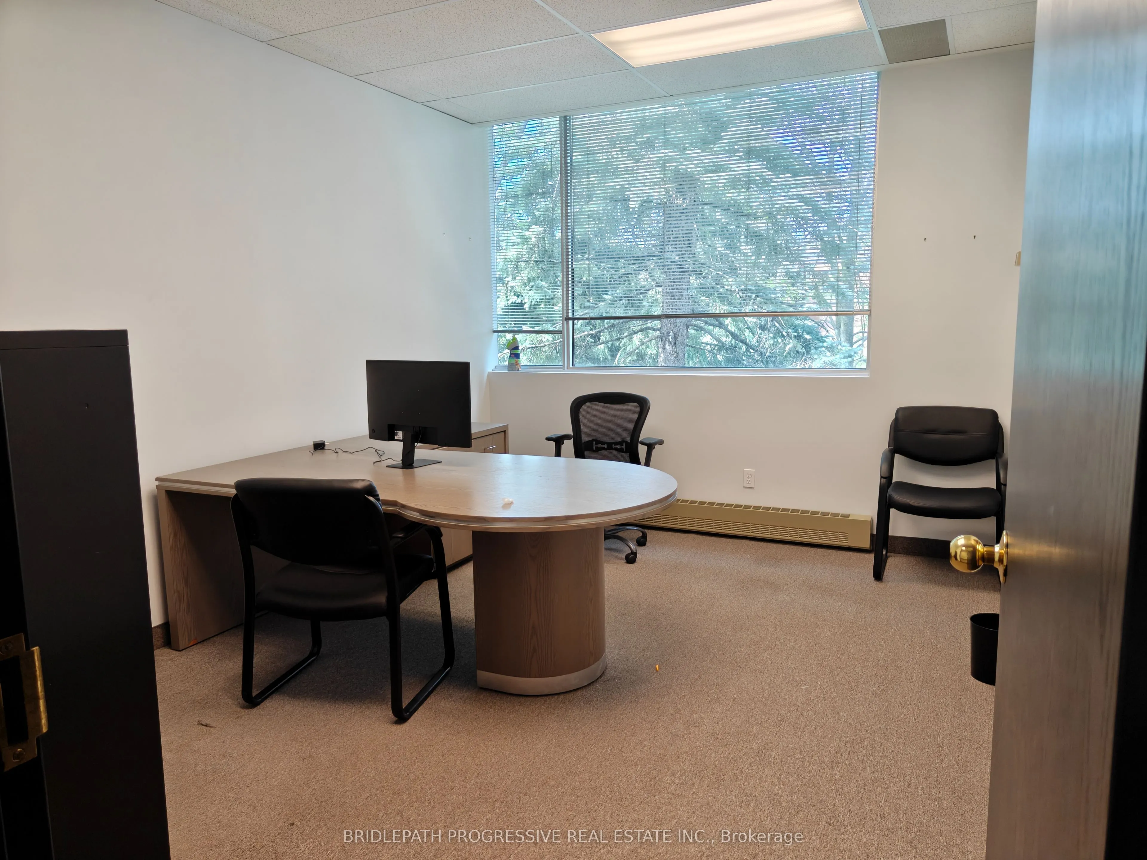 8901 Woodbine Avenue #219