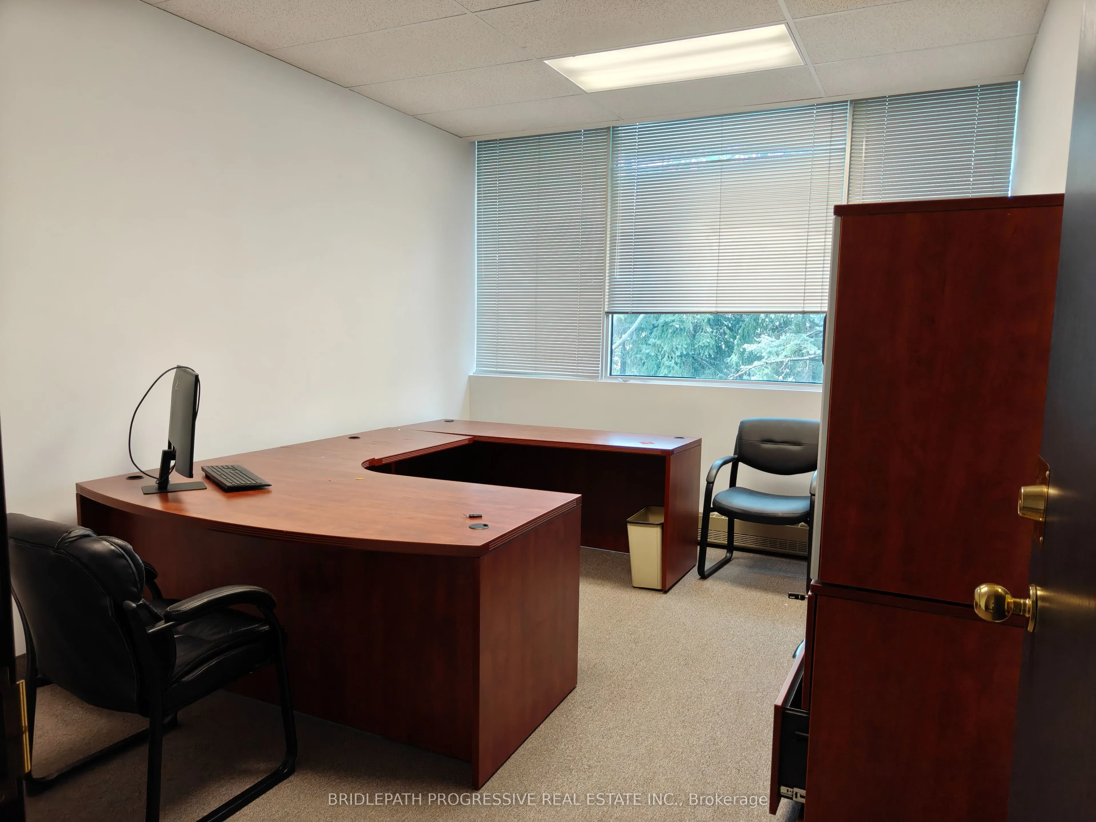 8901 Woodbine Avenue #219