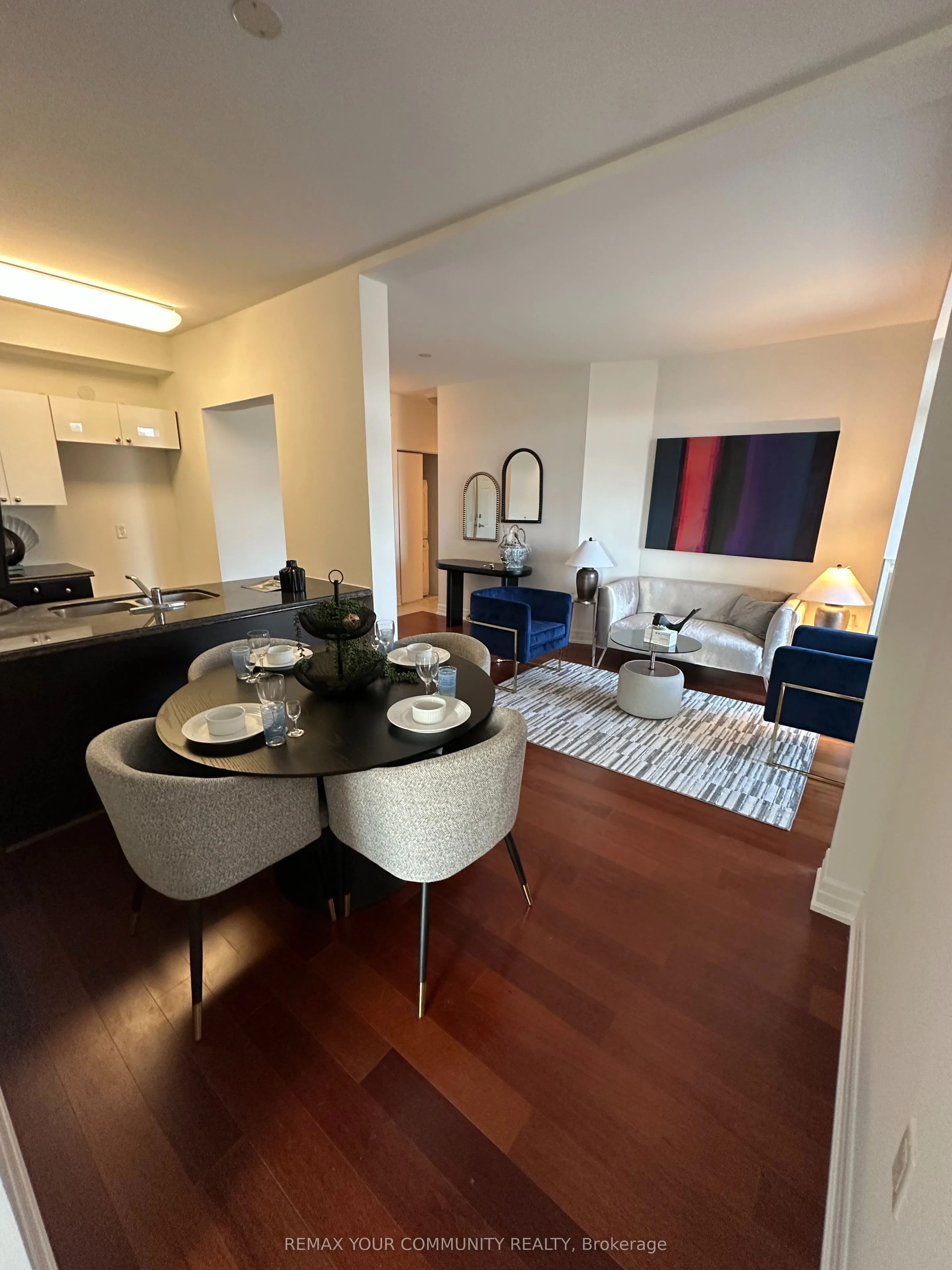 15450 Yonge Street #205