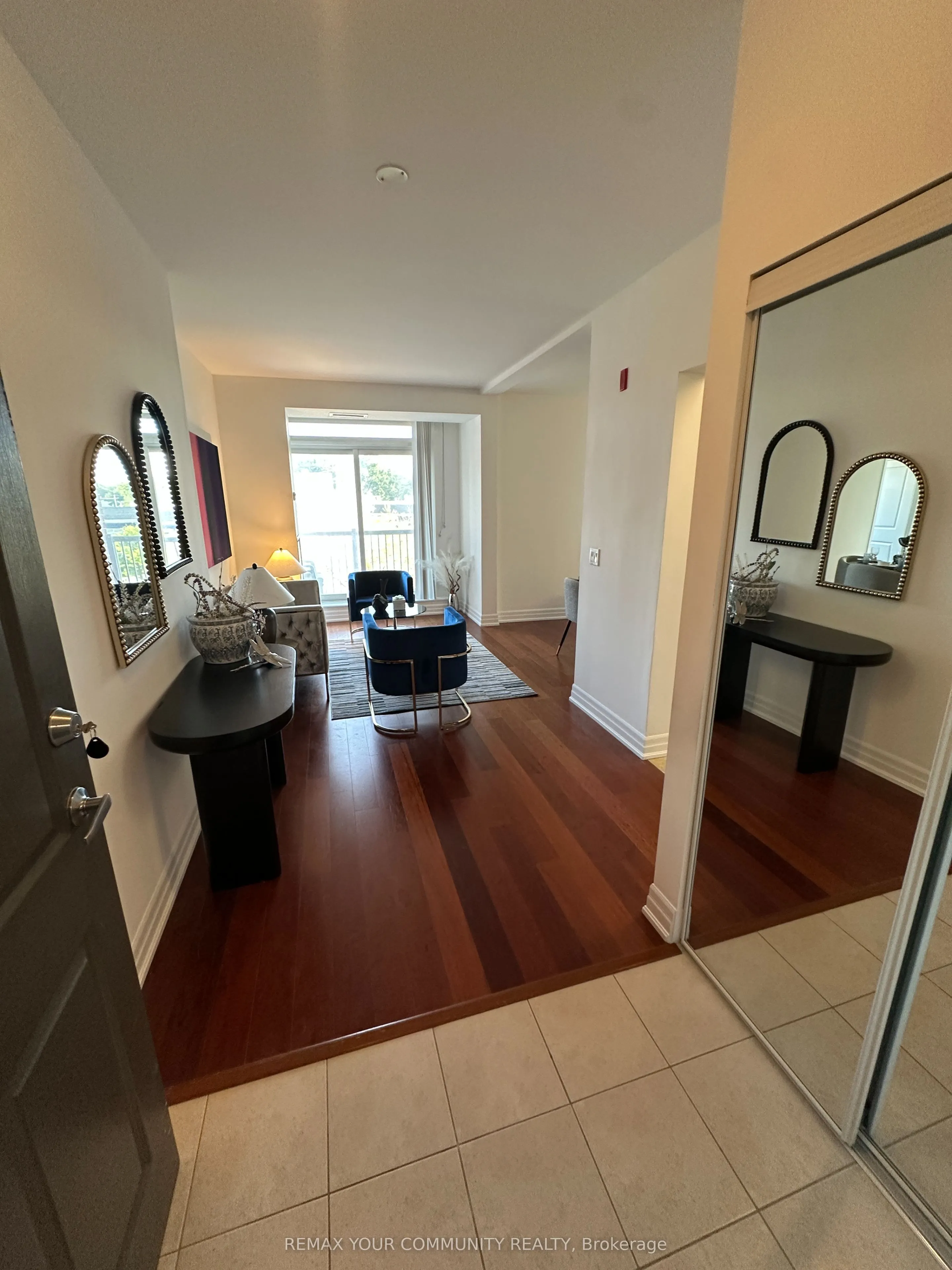 15450 Yonge Street #205