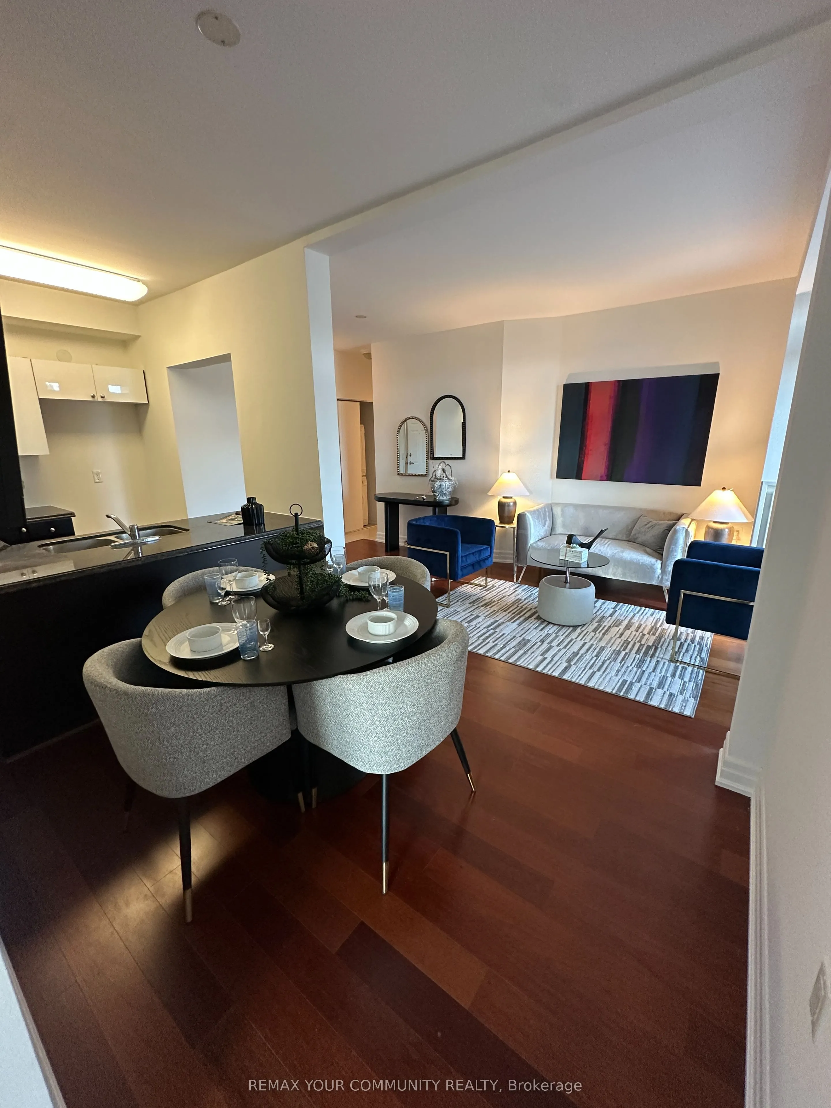 15450 Yonge Street #205